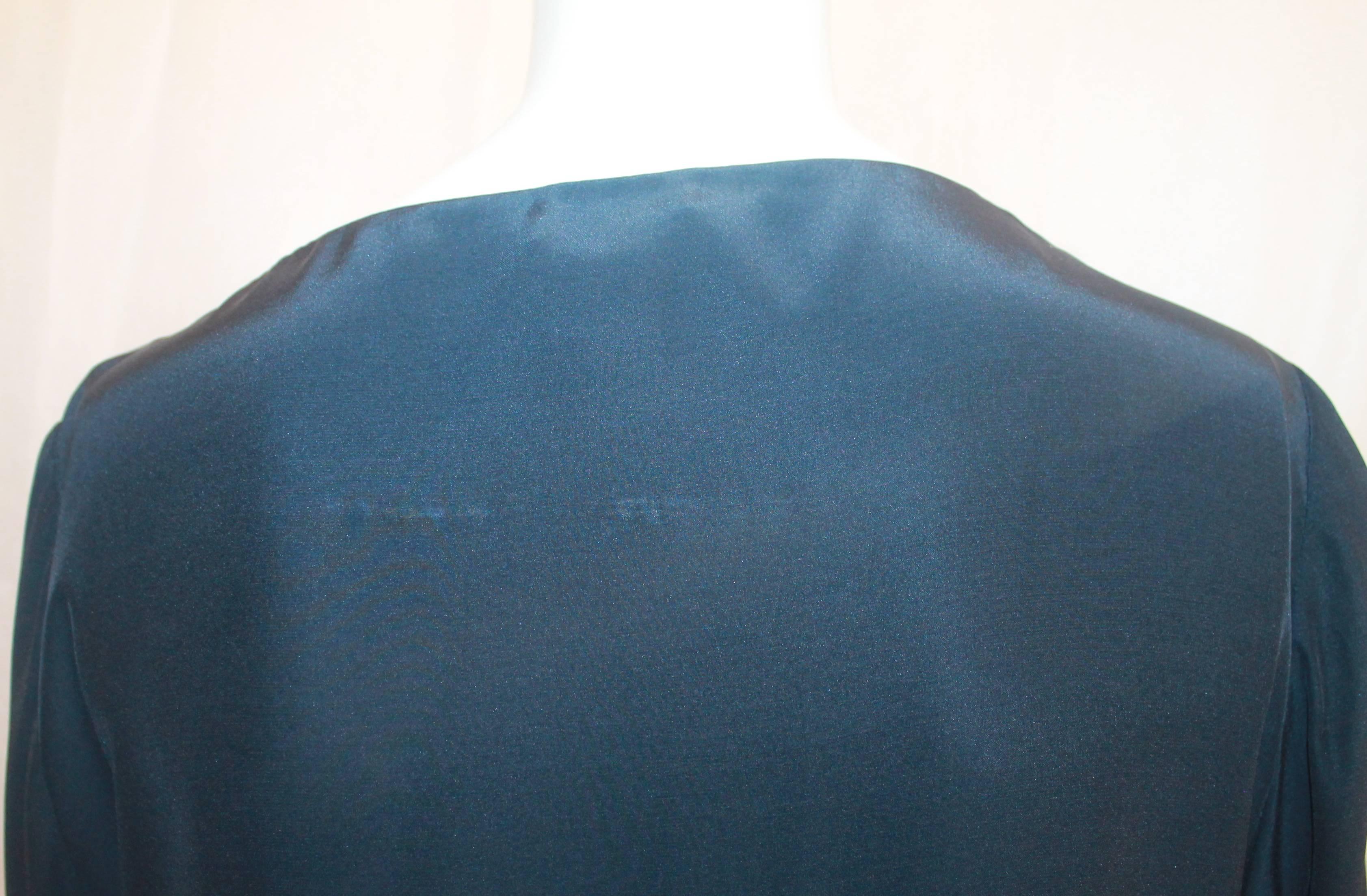 Oscar de la Renta Navy Silk Long Sleeve Blouse - 16 In Excellent Condition For Sale In West Palm Beach, FL