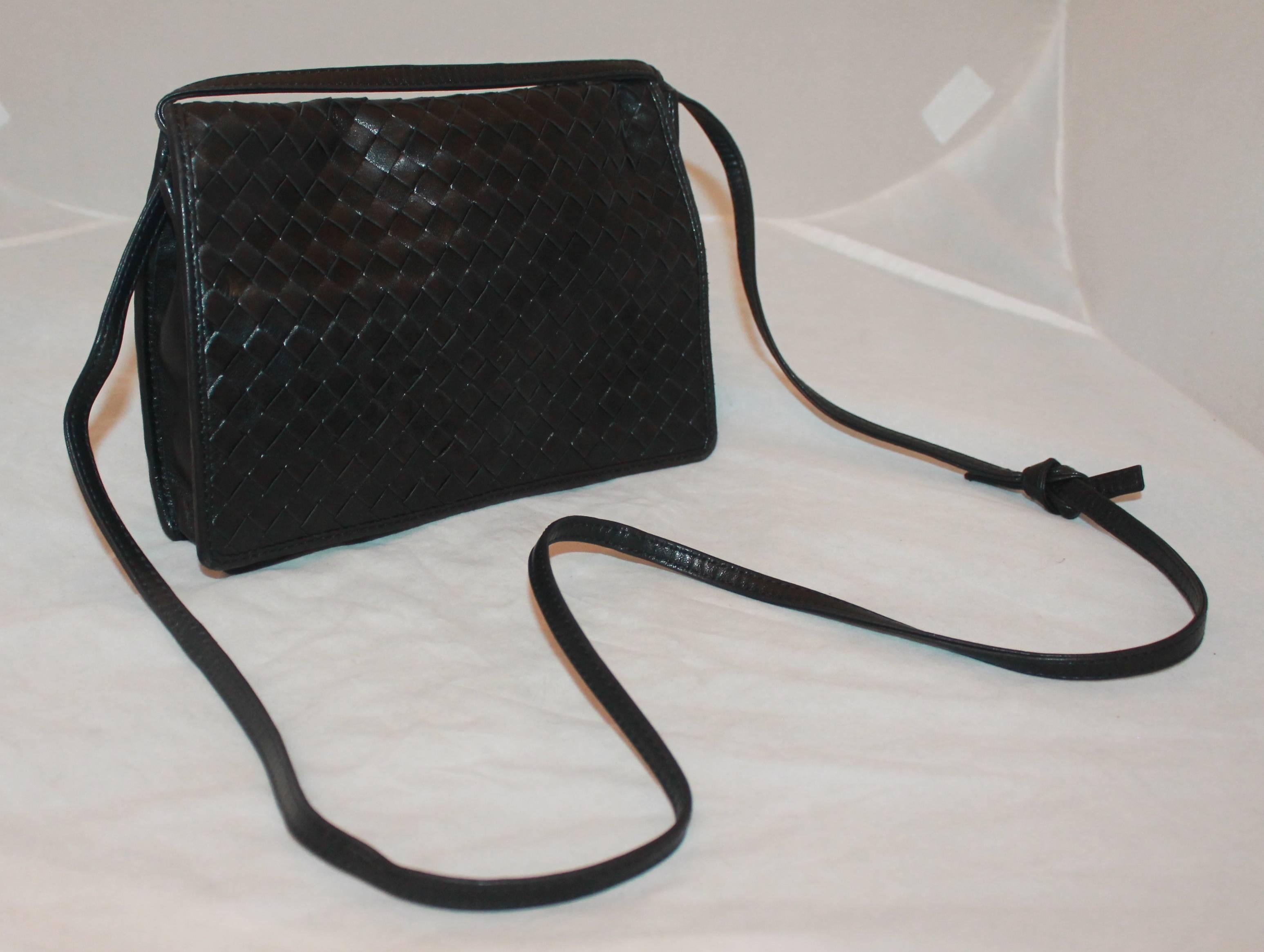 Bottega Veneta Vintage Black Woven Leather Crossbody Bag - circa 80's. This bag is in excellent vintage condition and has an adjustable strap that allows it to be a shoulder bag or crossbody. The is some wear on the inside flap of the bag shown in