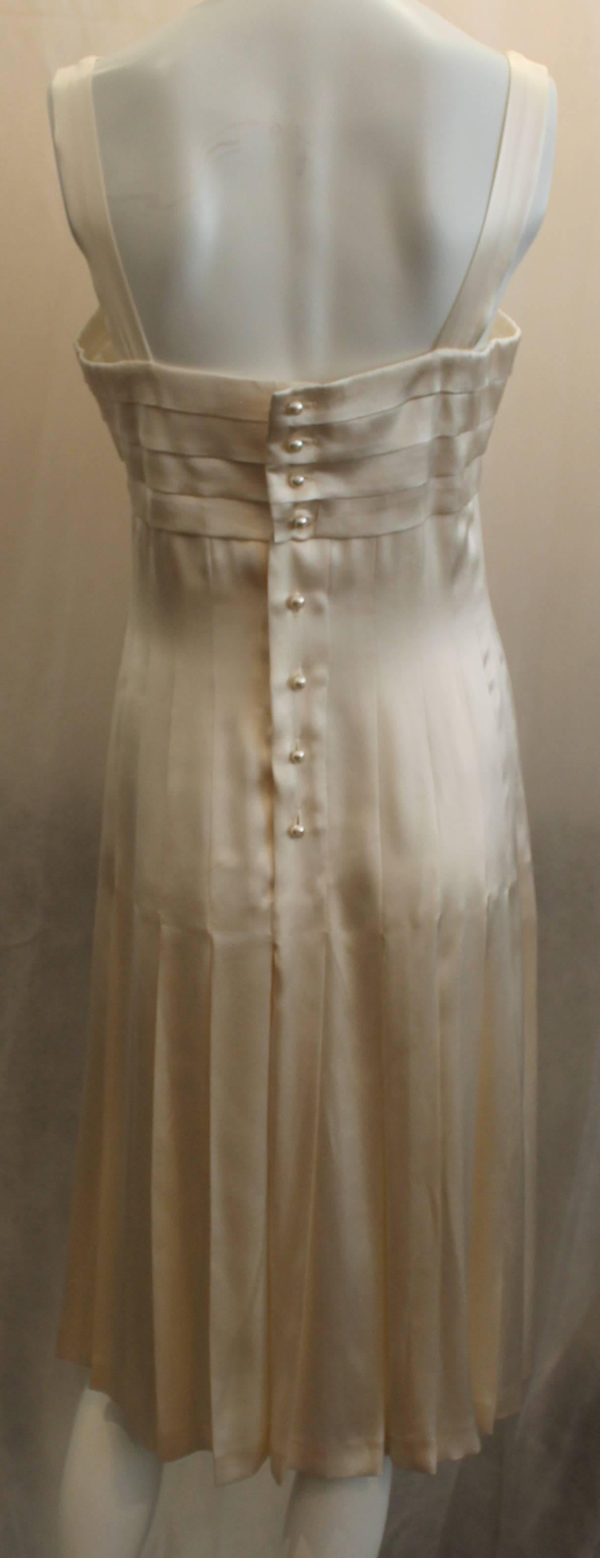 Chanel Ivory Silk Pleated Flapper Inspired Dress - 40 - 05P In Fair Condition In West Palm Beach, FL