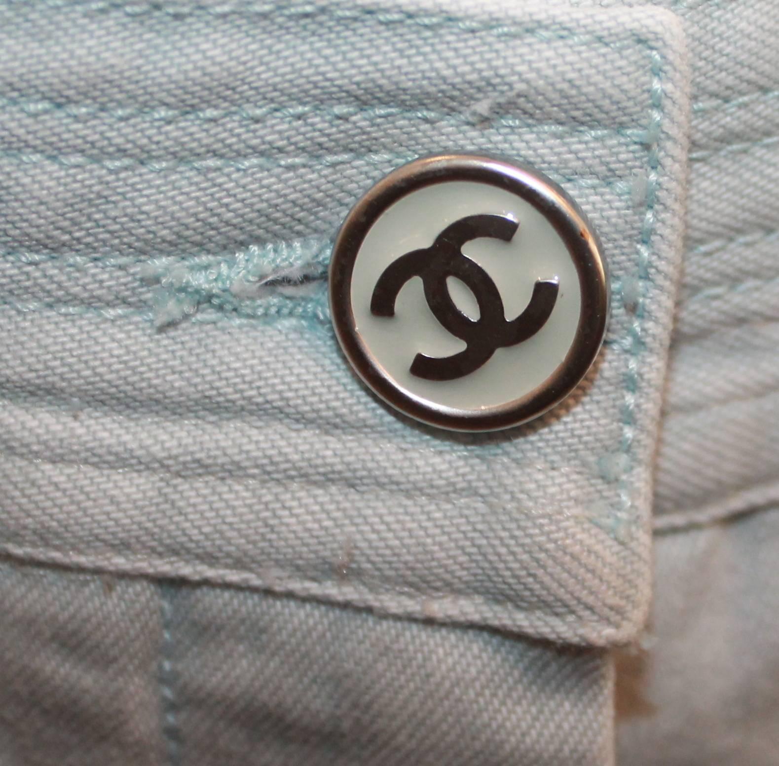 Women's Chanel Light Denim Capri Pants w/ Frayed Bottom - Size: 40 - 04P