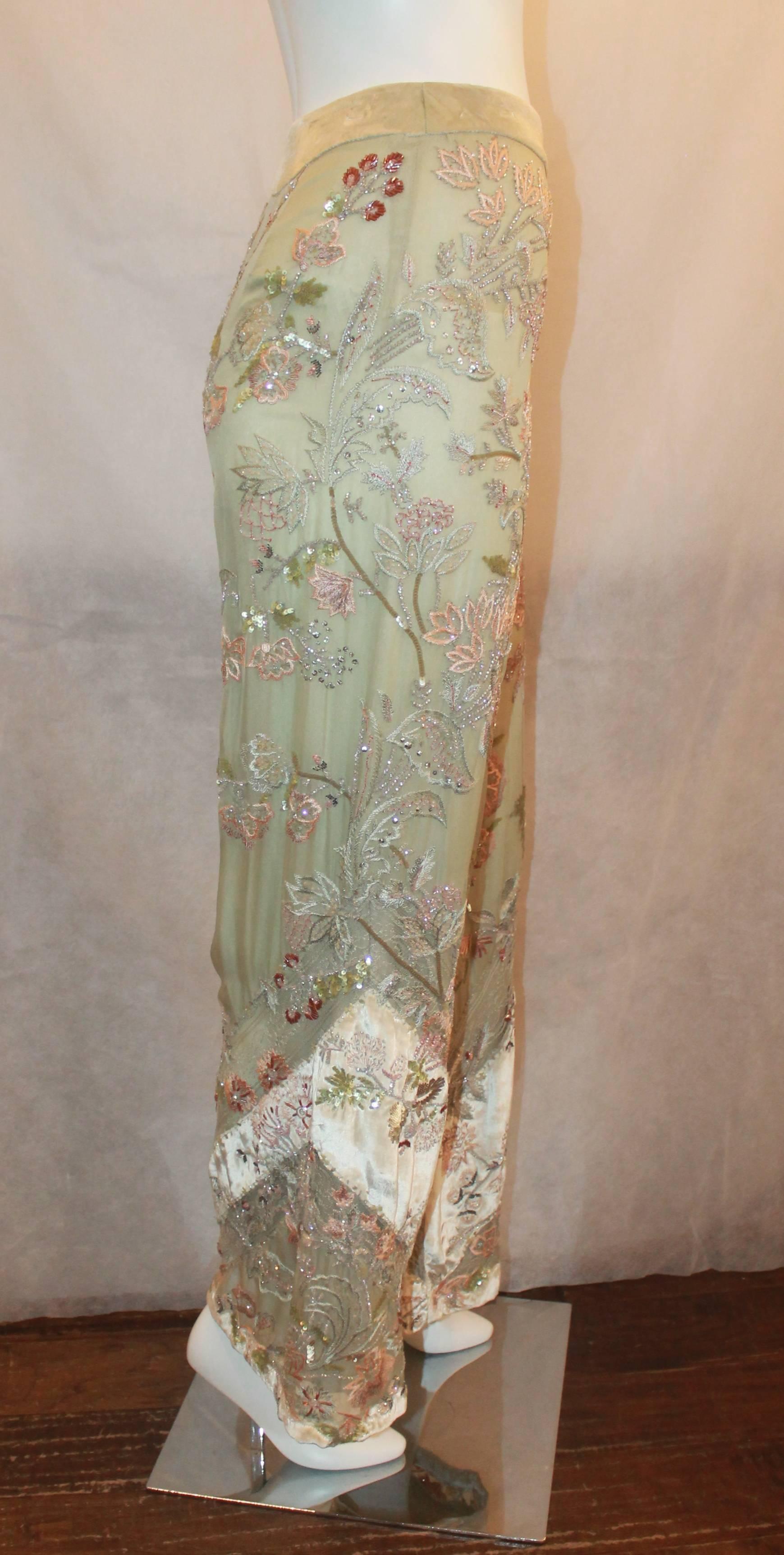 Marron Pantalon palazzo vintage Valentino vert pastel perlé en velours et soie - 6 - 1990 en vente