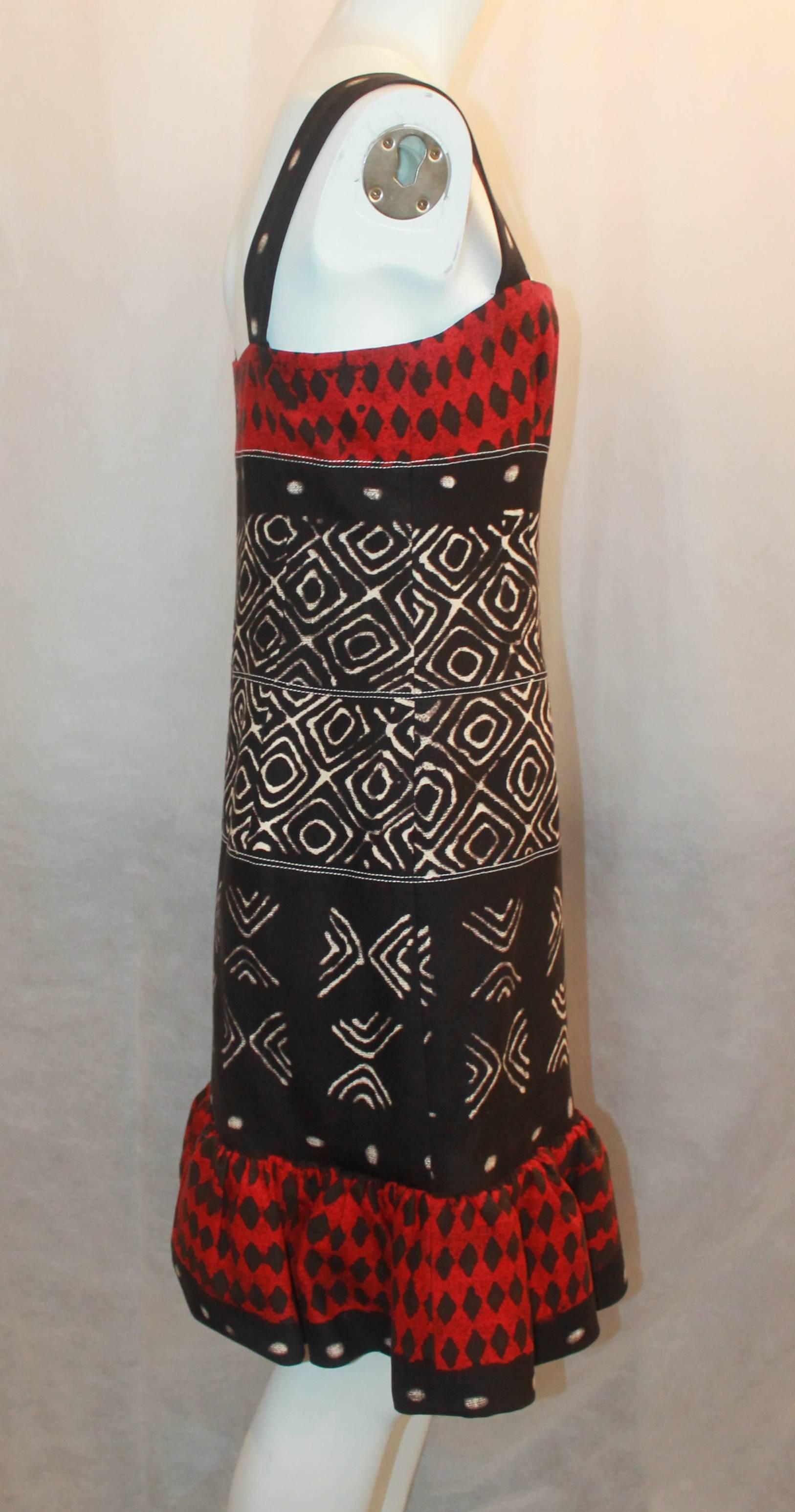 Oscar de la Renta Red, Black, & Ivory Cotton Sleeveless Tribal Print Dress - 8 In Excellent Condition For Sale In West Palm Beach, FL