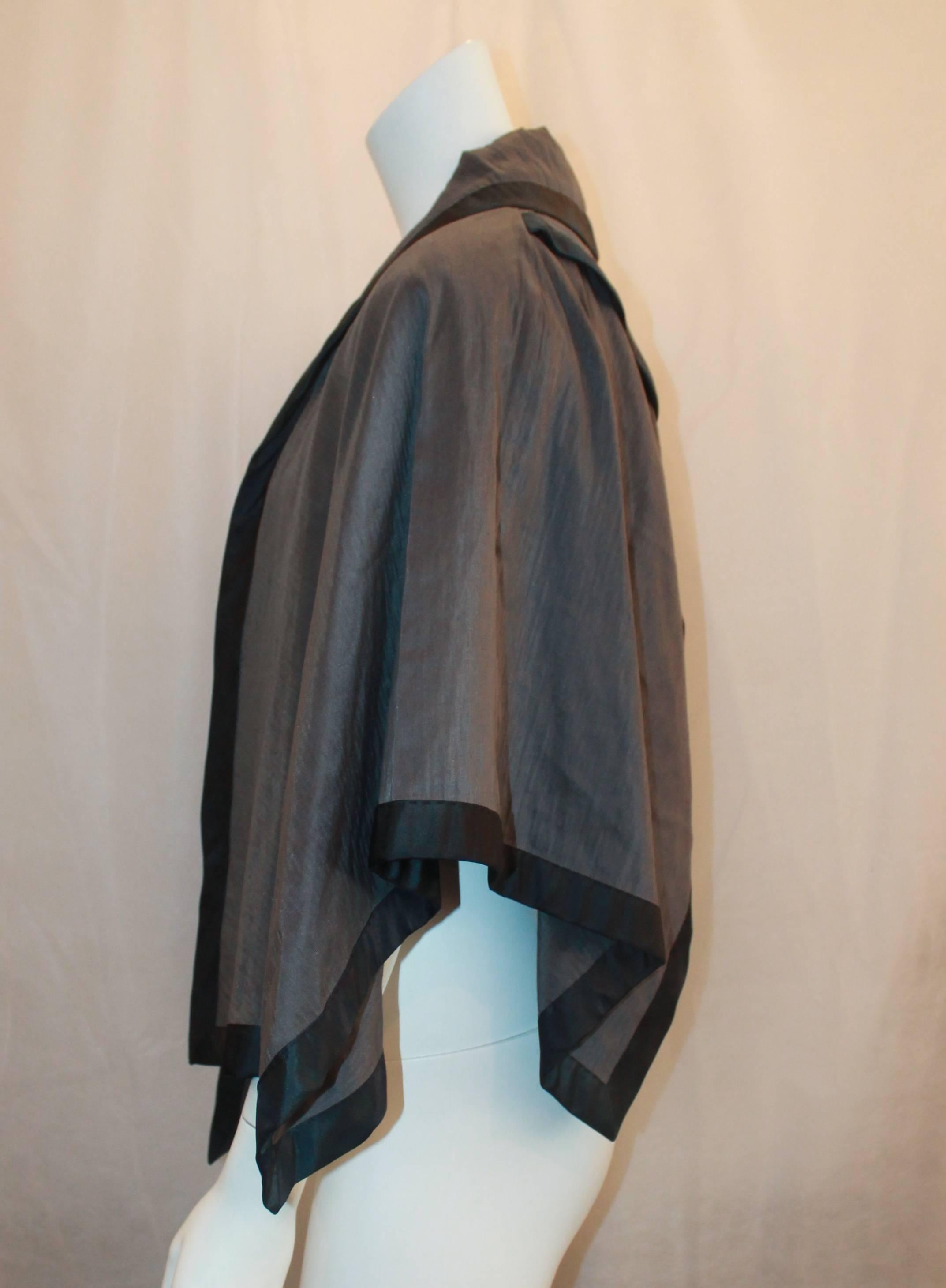 Nina Ricci Vintage Gray and Black Linen and Silk Blend Vest/Cape -  44 In Excellent Condition In West Palm Beach, FL