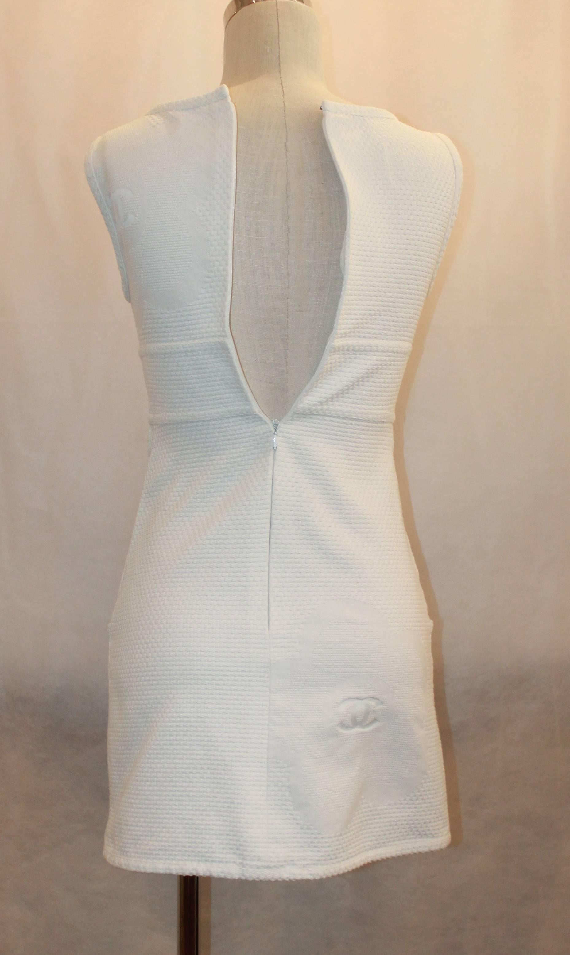 Gray Chanel White Cotton Sleeveless Mini Dress with Pockets - 34 - 09P