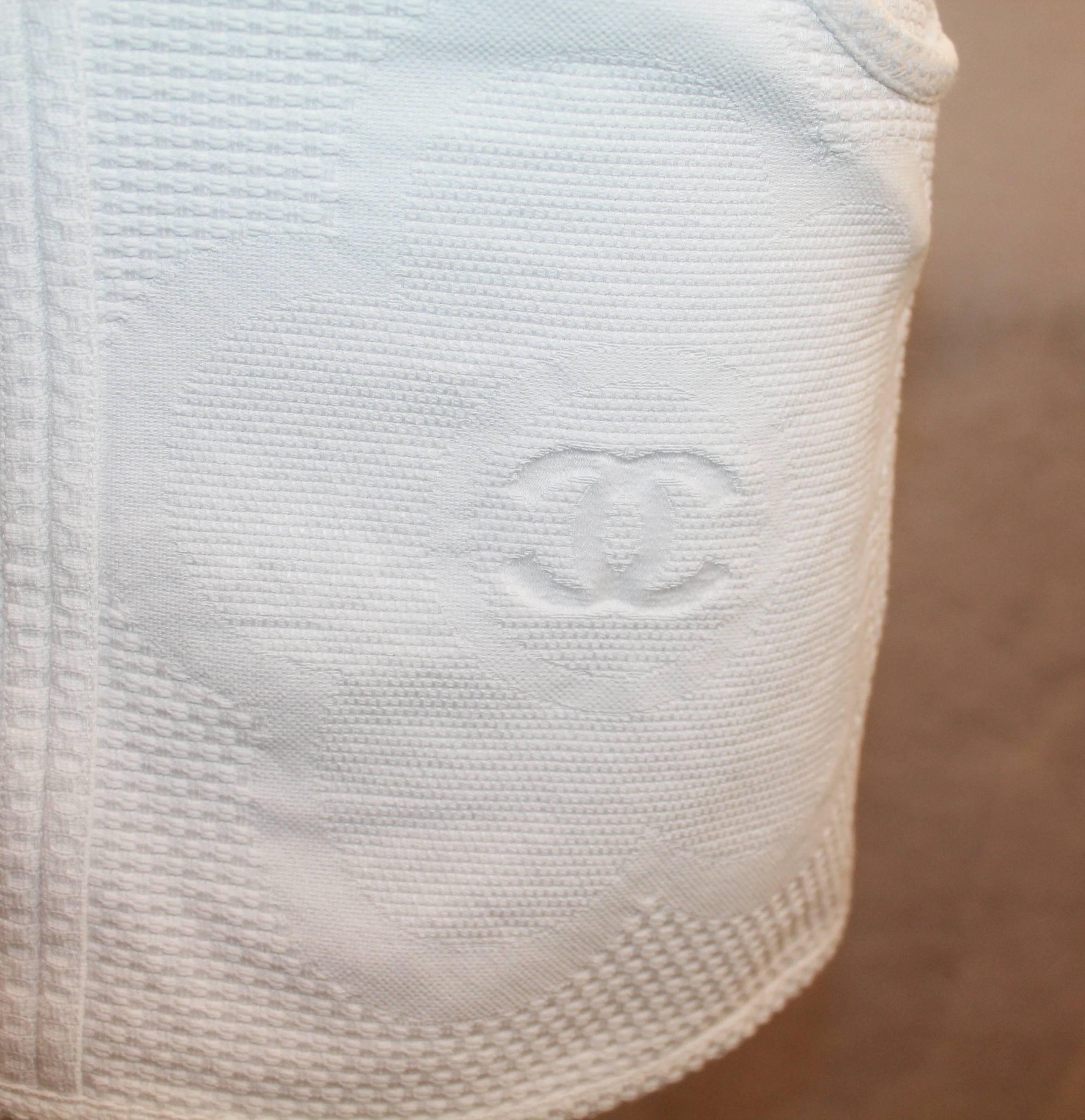 Chanel White Cotton Sleeveless Mini Dress with Pockets - 34 - 09P In Excellent Condition In West Palm Beach, FL