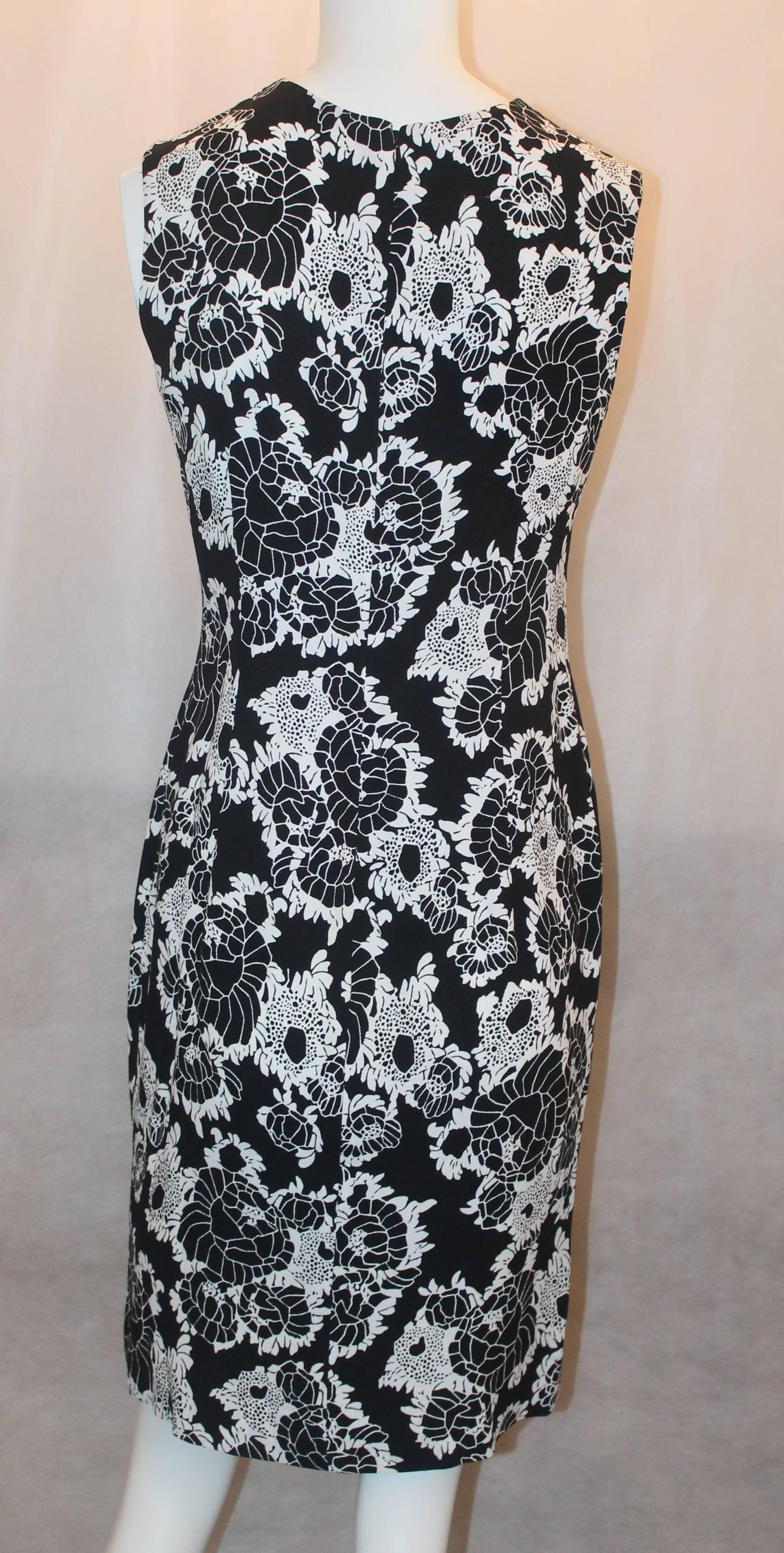 Women's or Men's Oscar de la Renta Black & White Floral Print Dress with Lace - 6