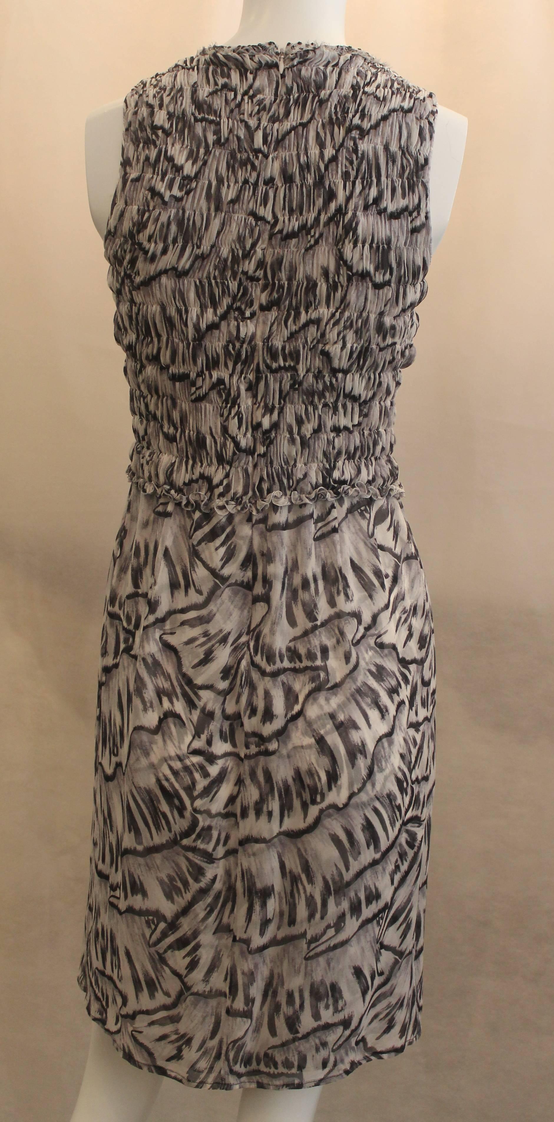 Bottega Veneta Silk Gray Animal Printed Sleeveless Ruched Dress - 40 In Good Condition In West Palm Beach, FL