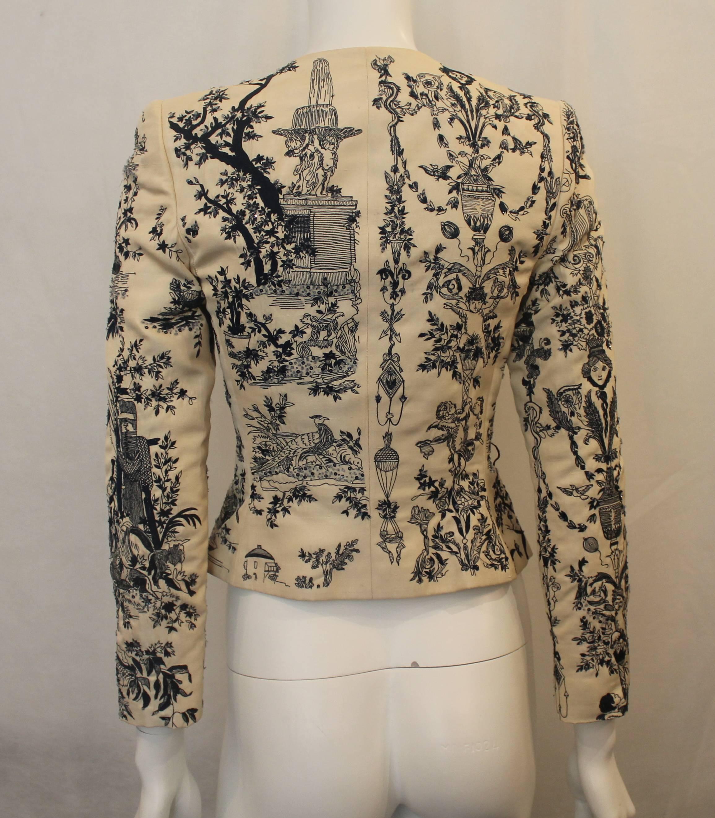 Oscar de la Renta Ivory and Navy Beaded and Sequined Jacket - 6 In Good Condition In West Palm Beach, FL