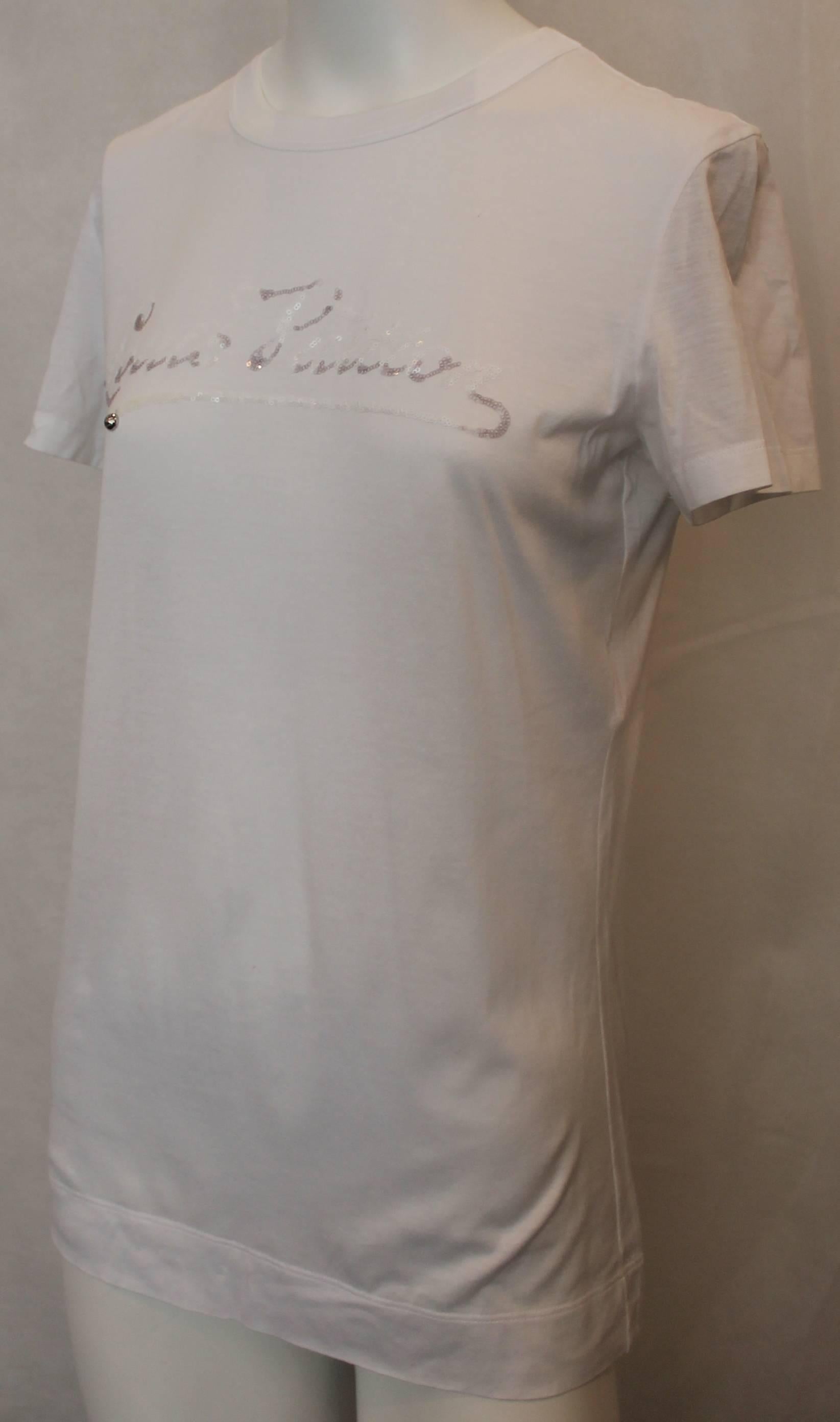 Louis Vuitton White Cotton T-Shirt with Sequin Logo - S In Excellent Condition In West Palm Beach, FL