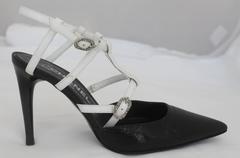 Chanel Black and White Cracked Patent Leather Pointed-Toe Heels - 35.5