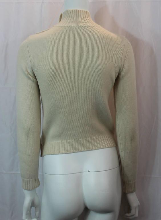 Chanel Ivory Cashmere Knitted Turtleneck with Gold Button Details - 36 - 04A In Excellent Condition For Sale In Palm Beach, FL