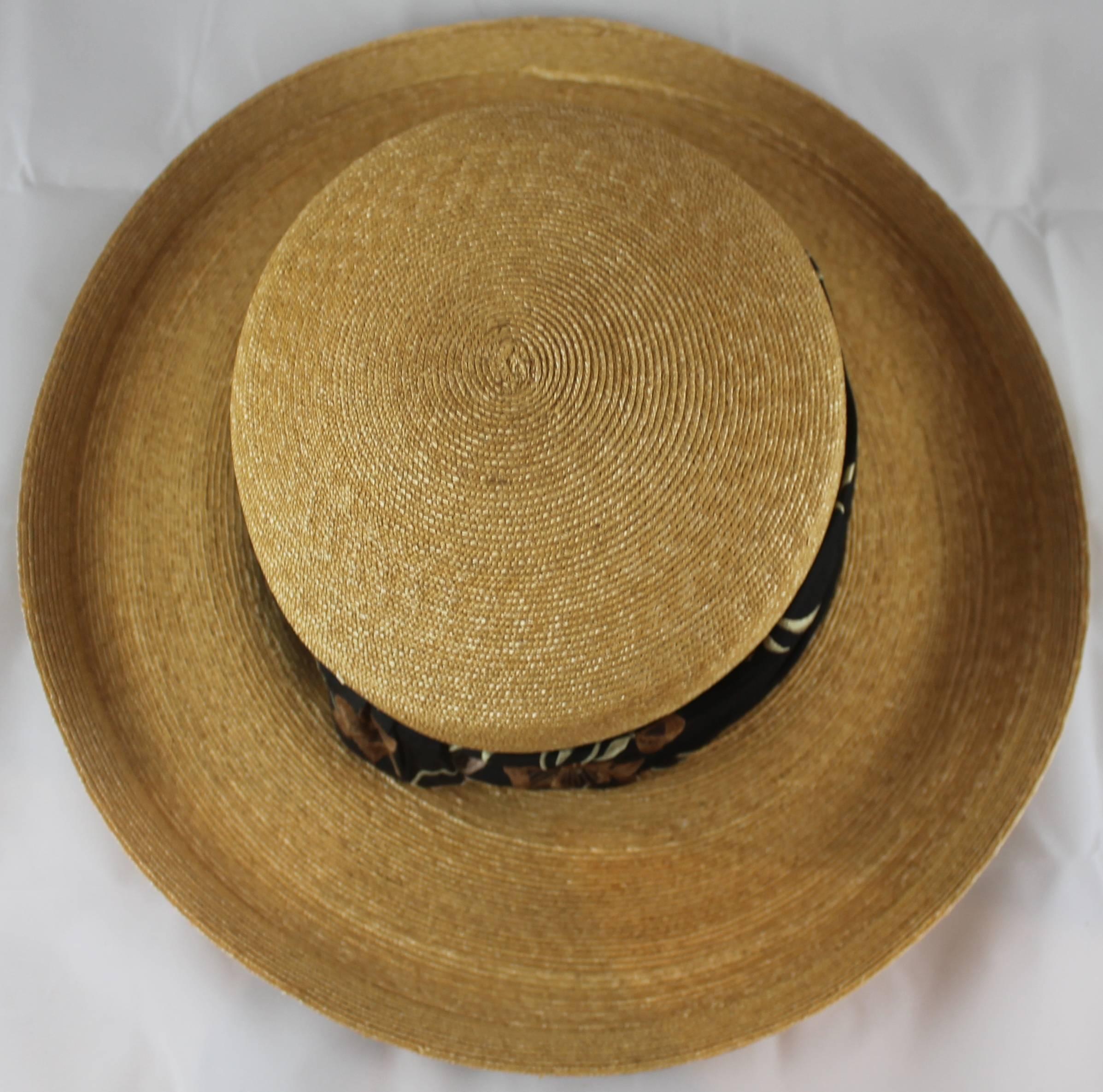 Suzanne Couture Millinery Tan Straw Hat with Black Floral Ribbon  In Excellent Condition In West Palm Beach, FL
