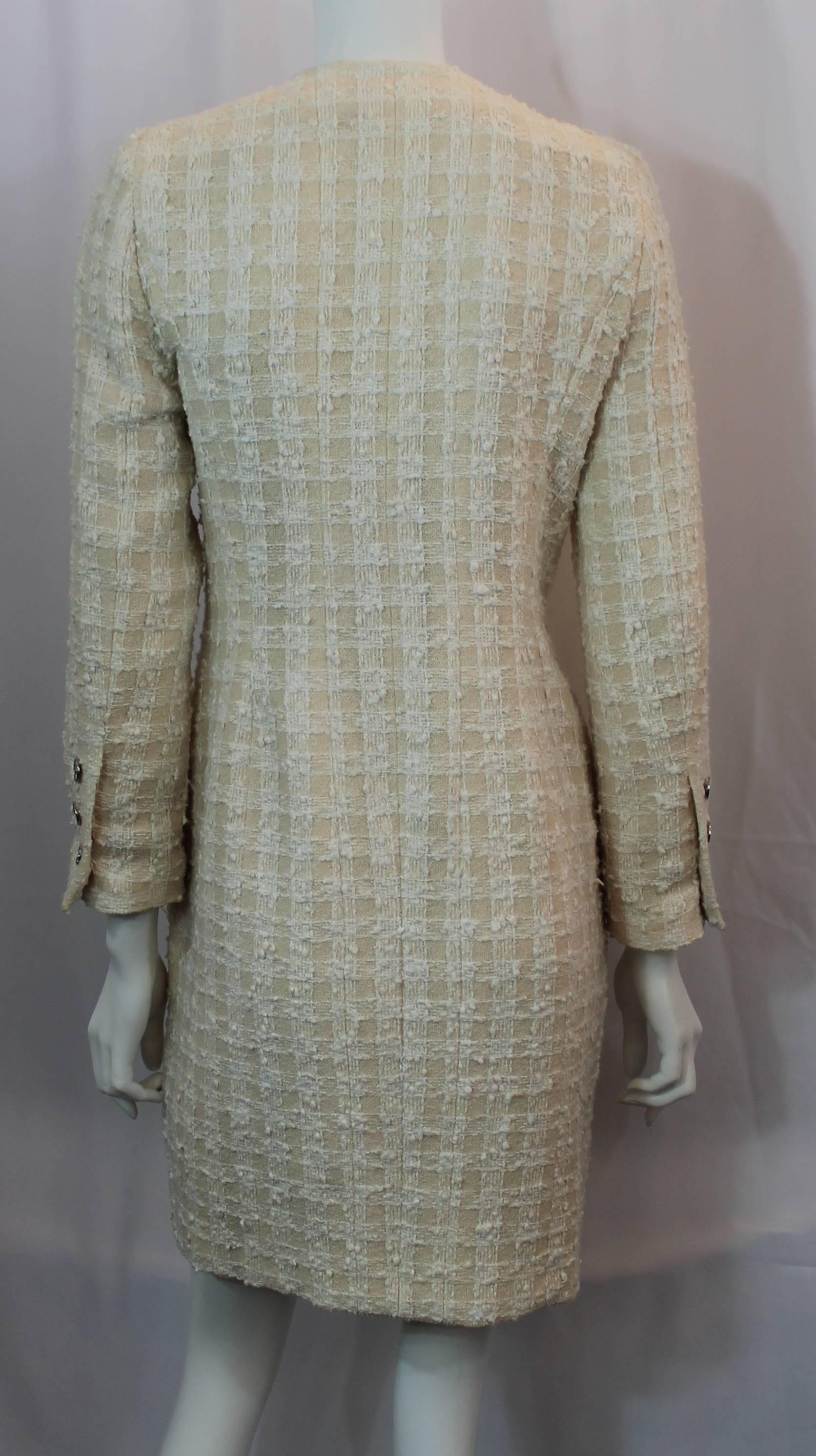 Chanel Cream Cotton Blend Boucle 3/4 Coat with 4 Pockets - S - 1980's In Excellent Condition In West Palm Beach, FL