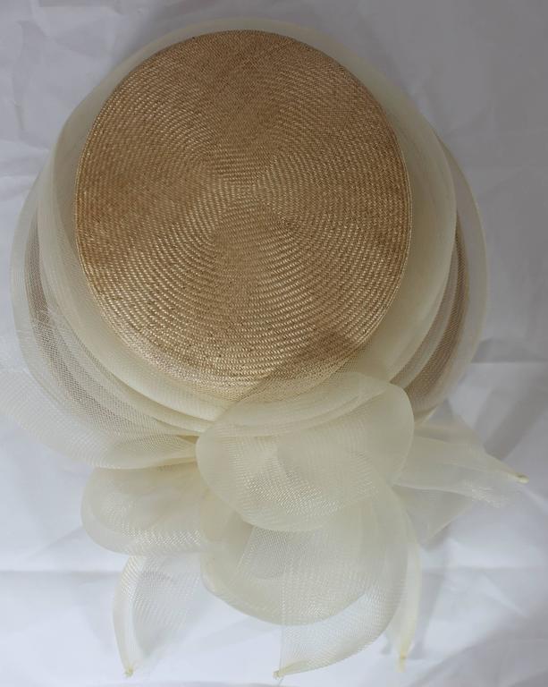 Suzanne Couture Millinery Tan Straw Hat with Ivory Mesh Ribbon In Good Condition For Sale In West Palm Beach, FL