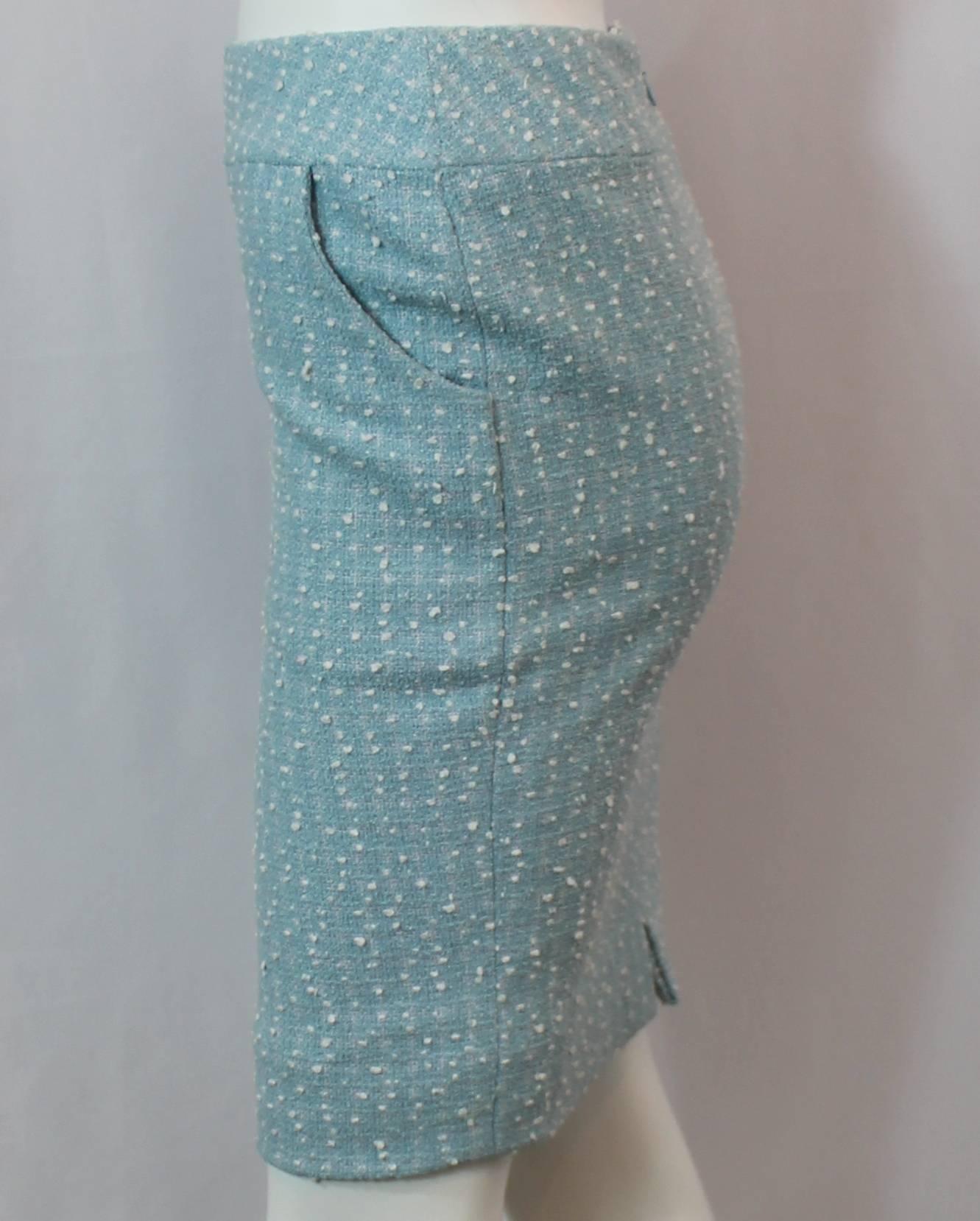 Gray Chanel Light Blue Tweed Tapered Wool Blend Skirt - 38 - 1990's