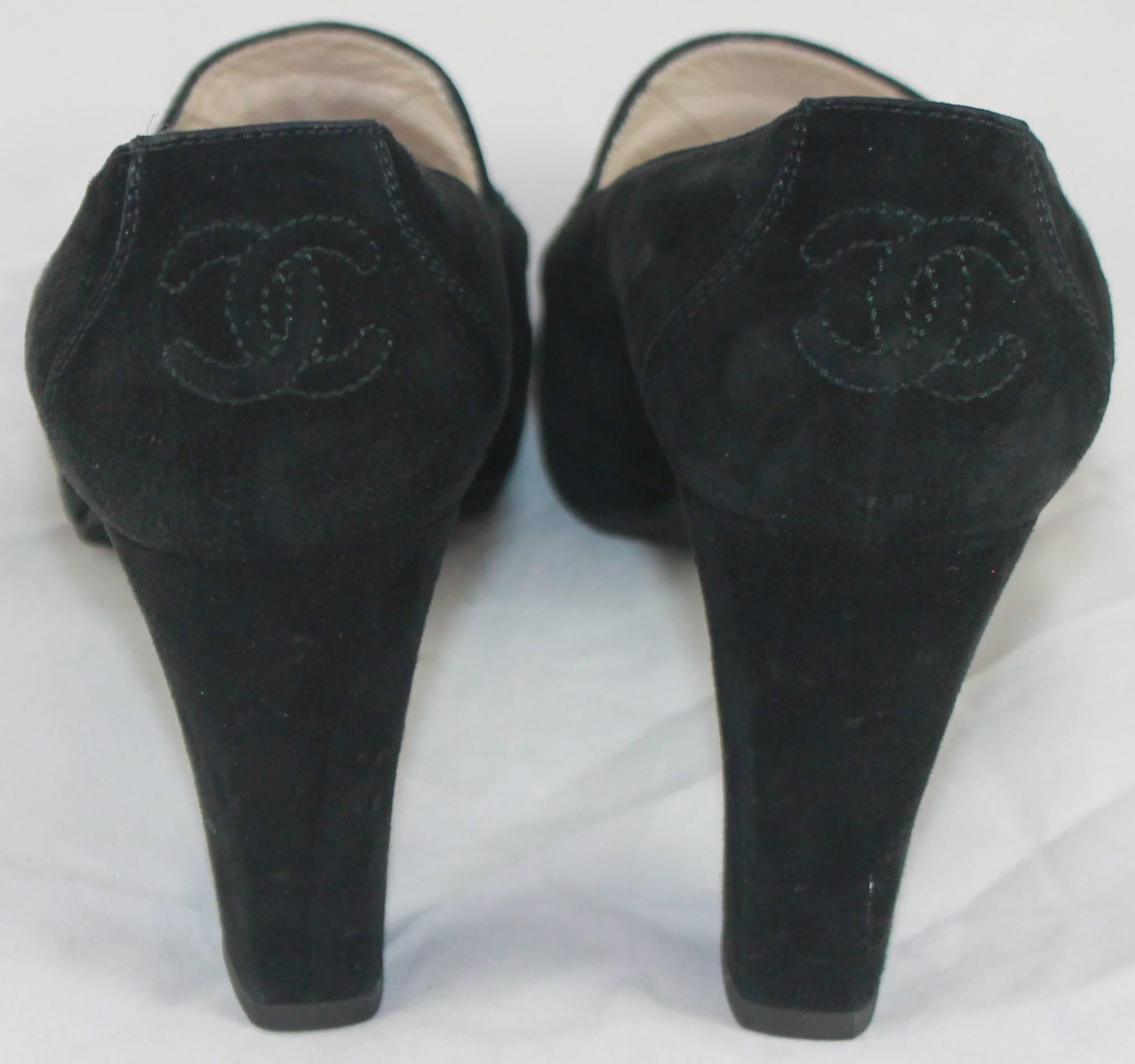 Chanel Black Suede Loafer Style Pumps - 36.5 In Good Condition In West Palm Beach, FL