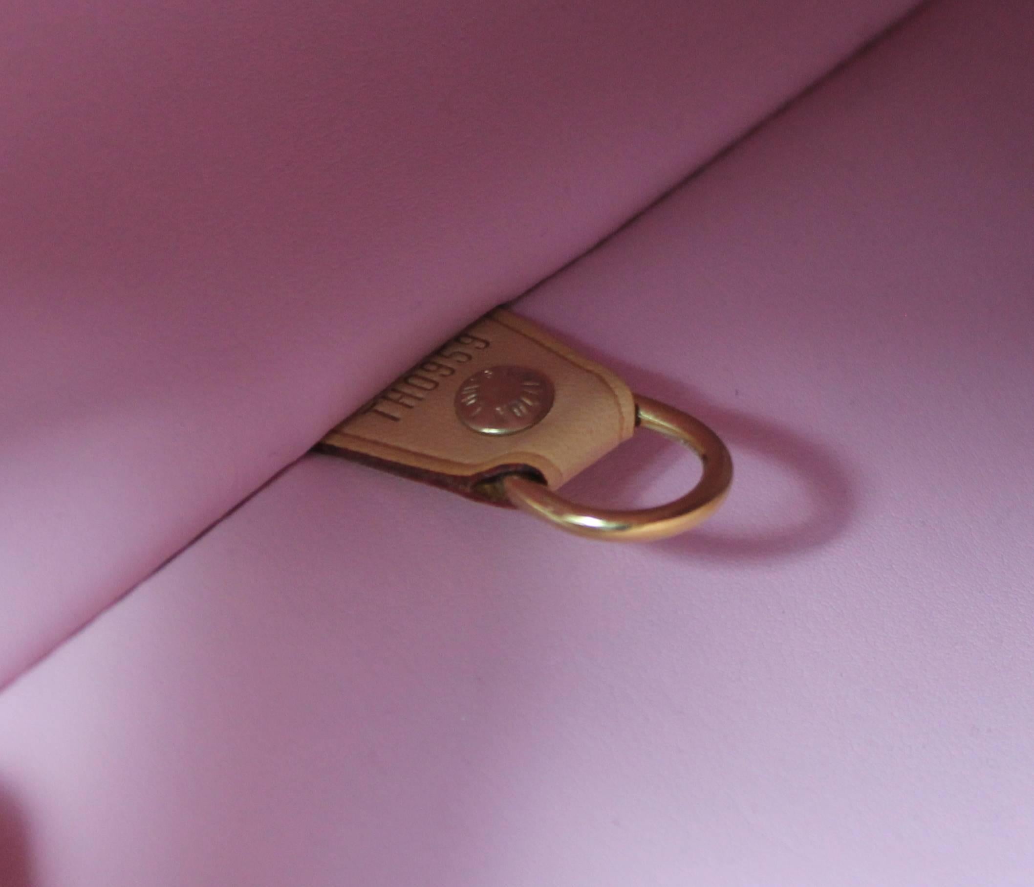 Louis Vuitton Pink Vernis Monogram Shoulder Bag - 1999 - GHW In Good Condition In West Palm Beach, FL