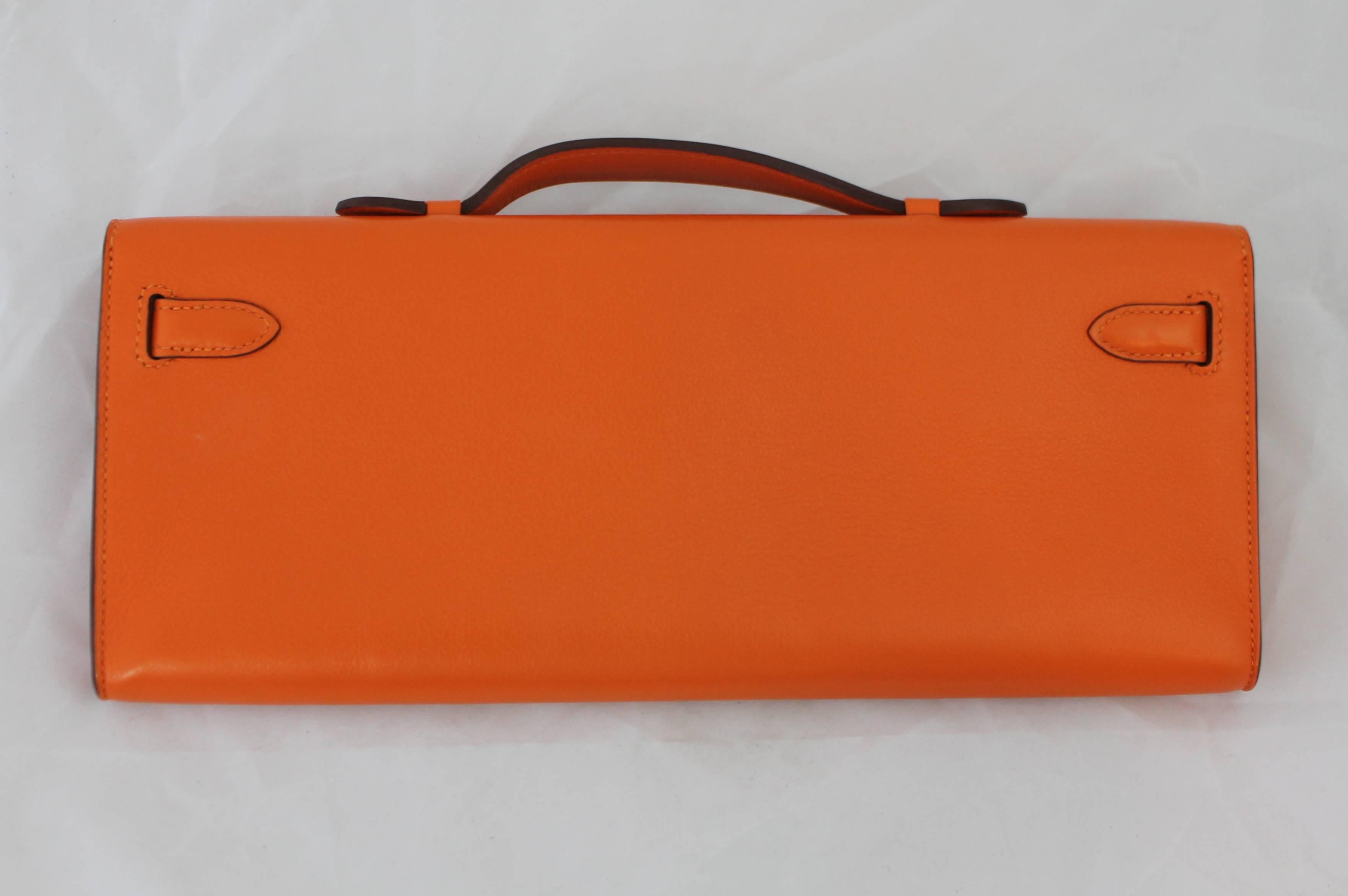 Hermes Orange Chevre de Coromandel 31cm Kelly Cut - GHW - Q In Excellent Condition In West Palm Beach, FL