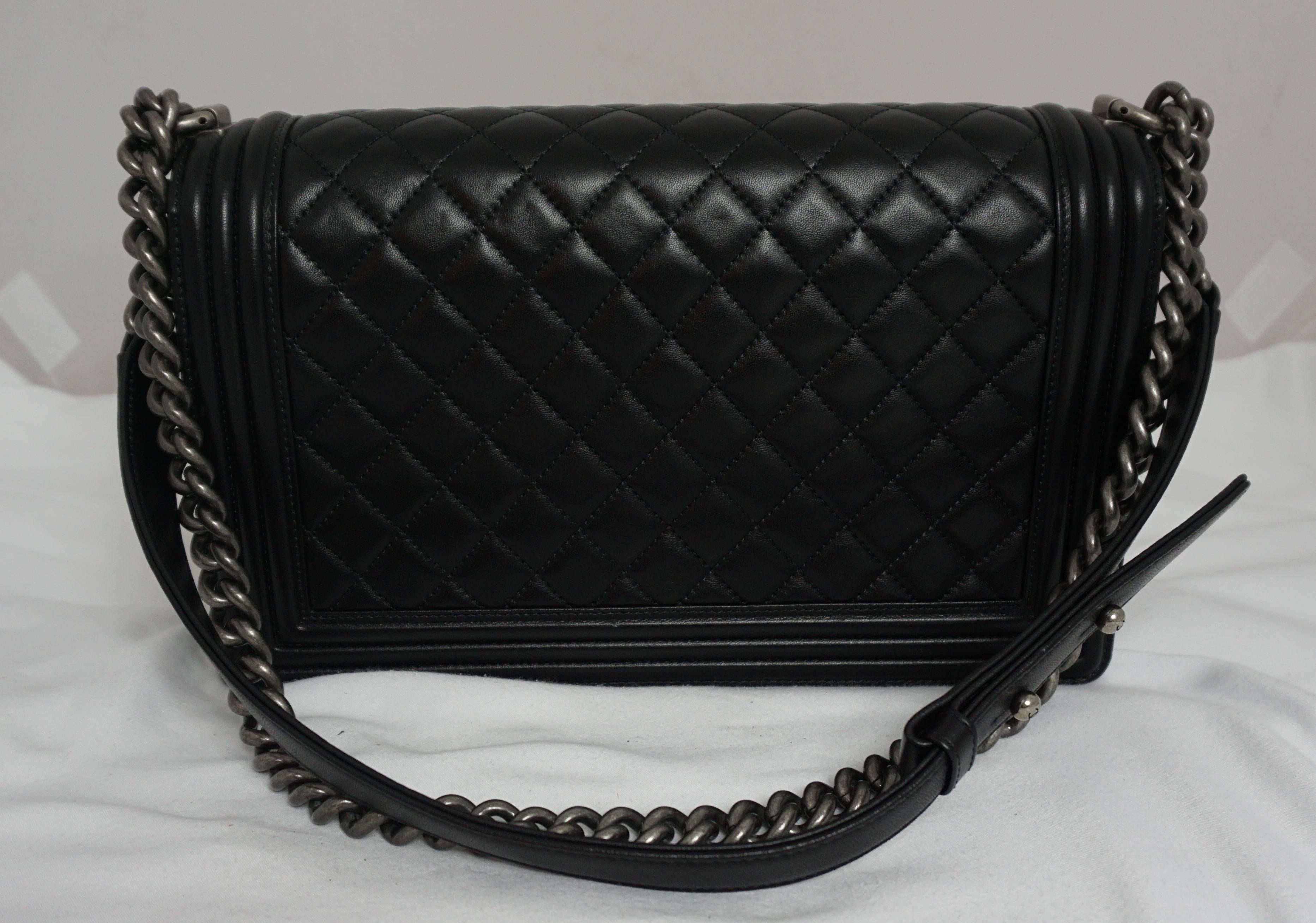 Chanel Black Quilted Lambskin New Medium Boy Bag - PHW- Circa 2014 In Excellent Condition In West Palm Beach, FL