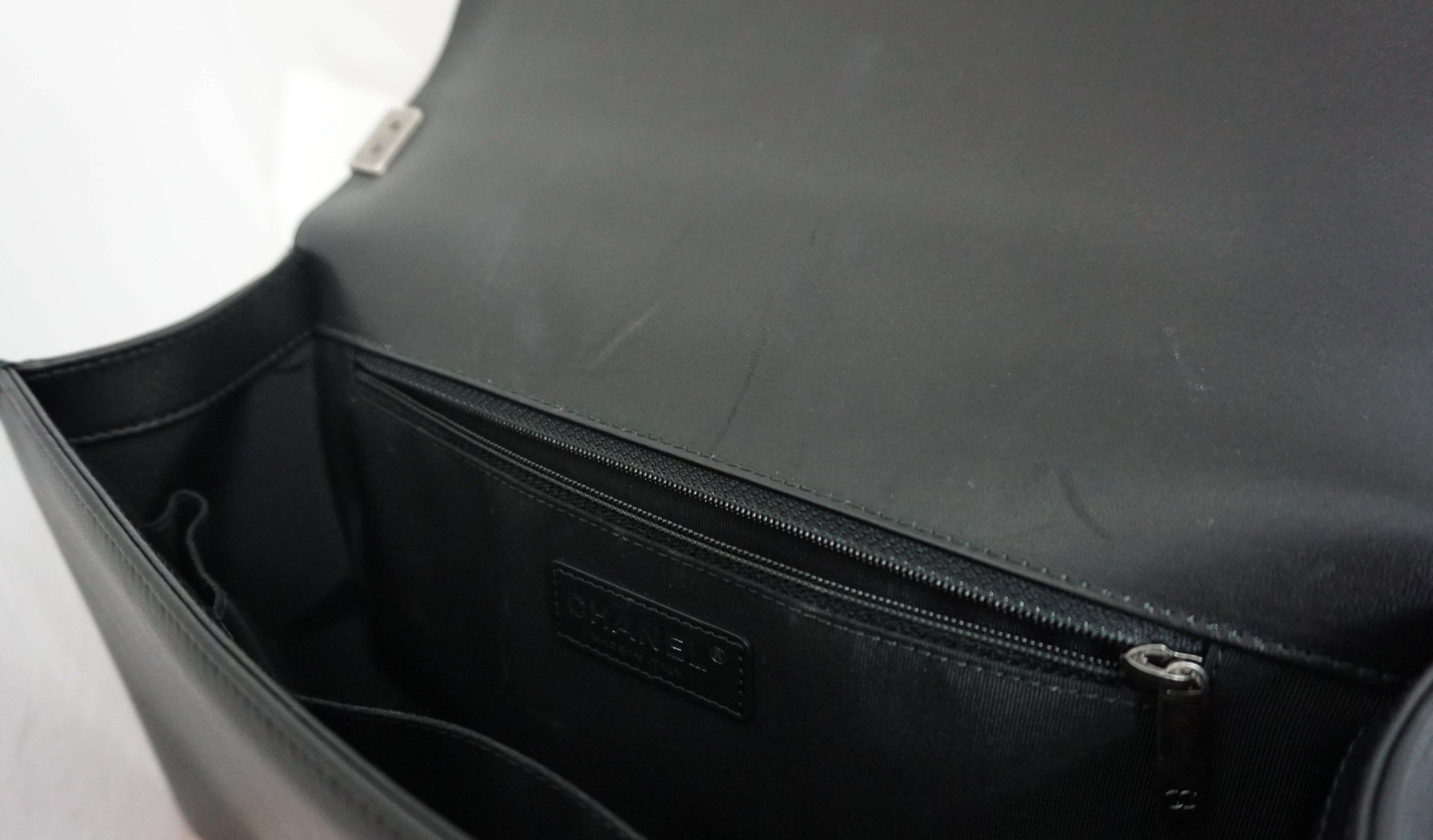 Chanel Black Quilted Lambskin New Medium Boy Bag - PHW- Circa 2014 5