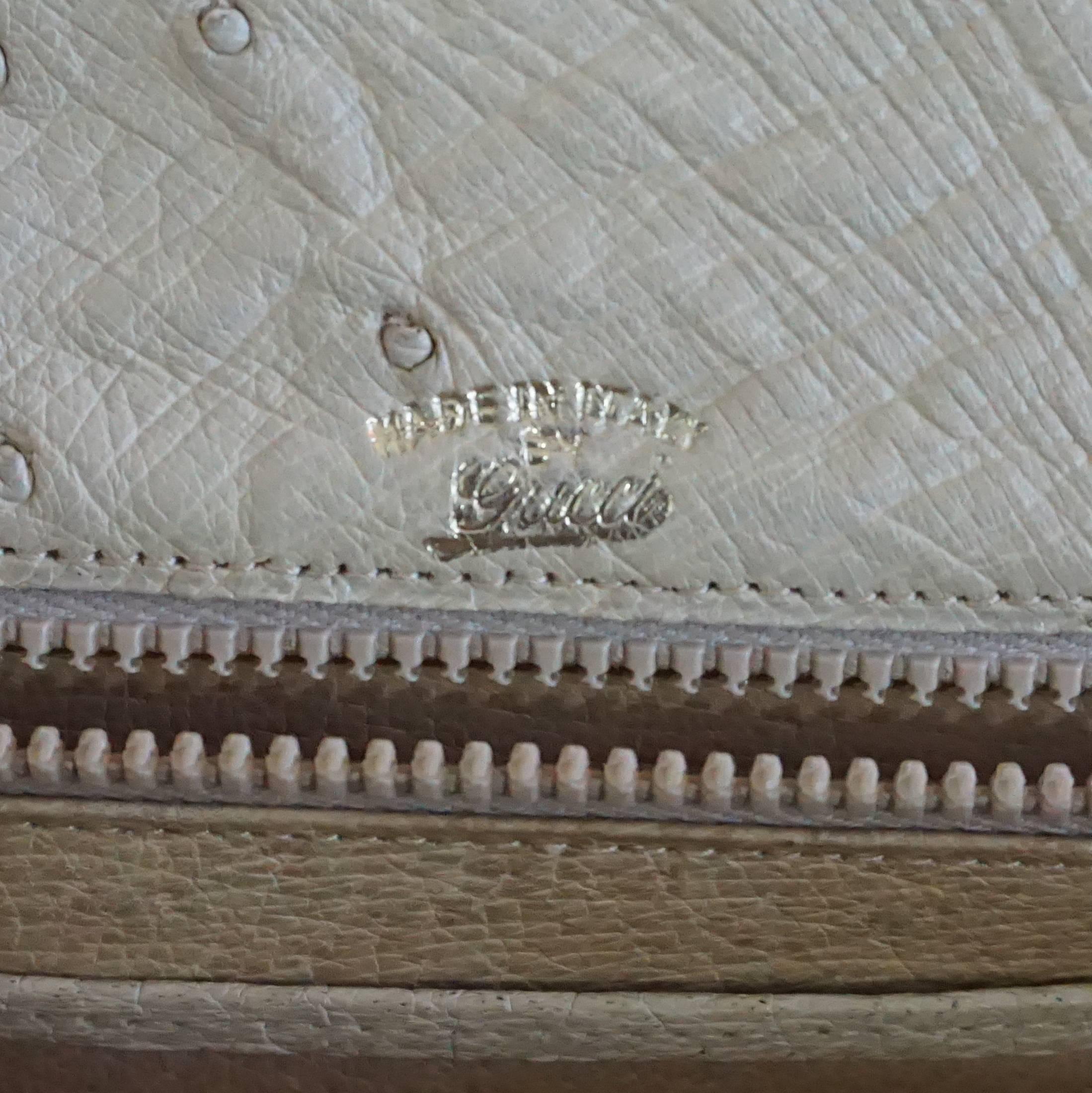 Gucci Bone Ostrich Envelope Clutch with Gold Clasp - 1950's In Excellent Condition In West Palm Beach, FL
