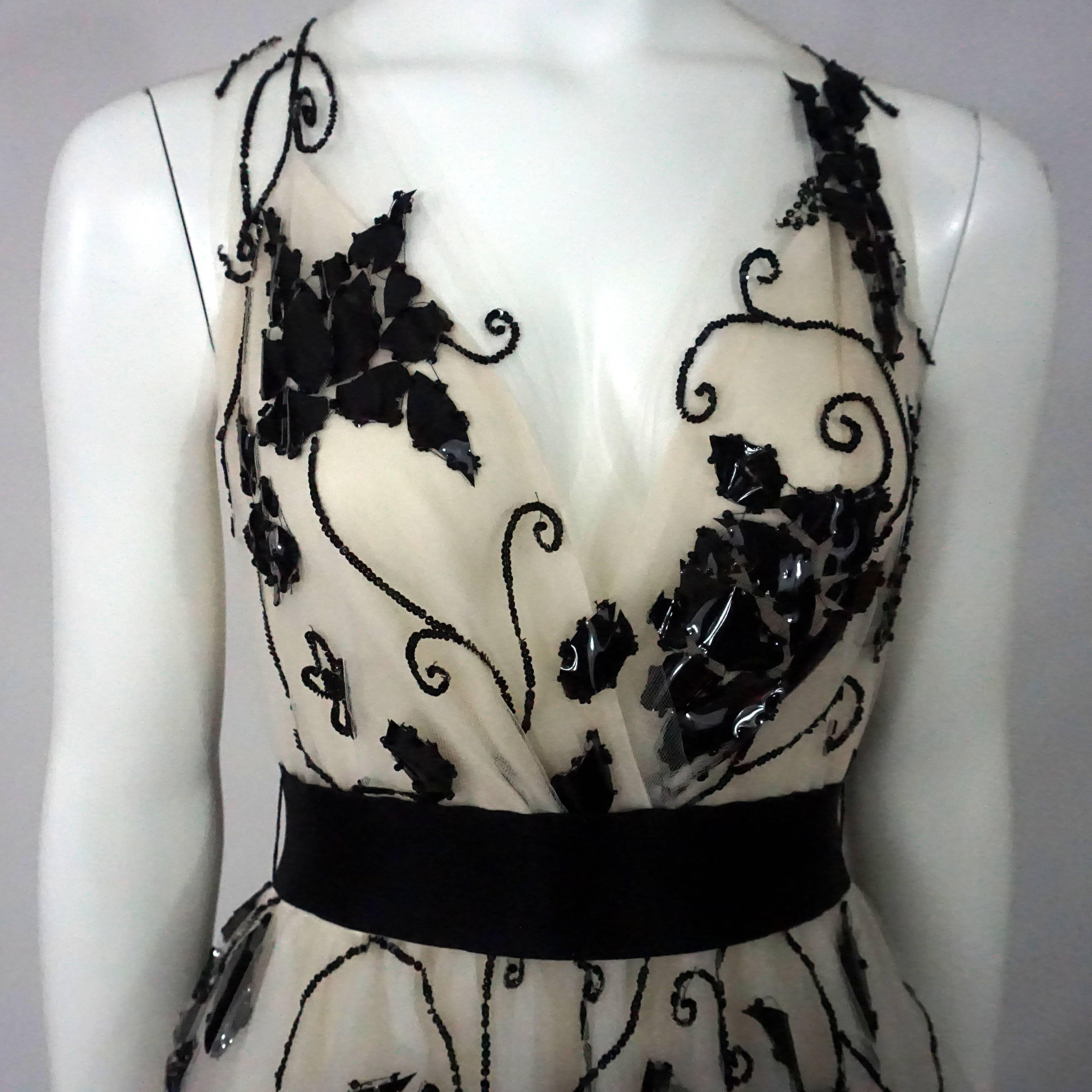 Oscar de la Renta Ivory Tulle Ball Gown w/ black sequin & patent detail-10 1
