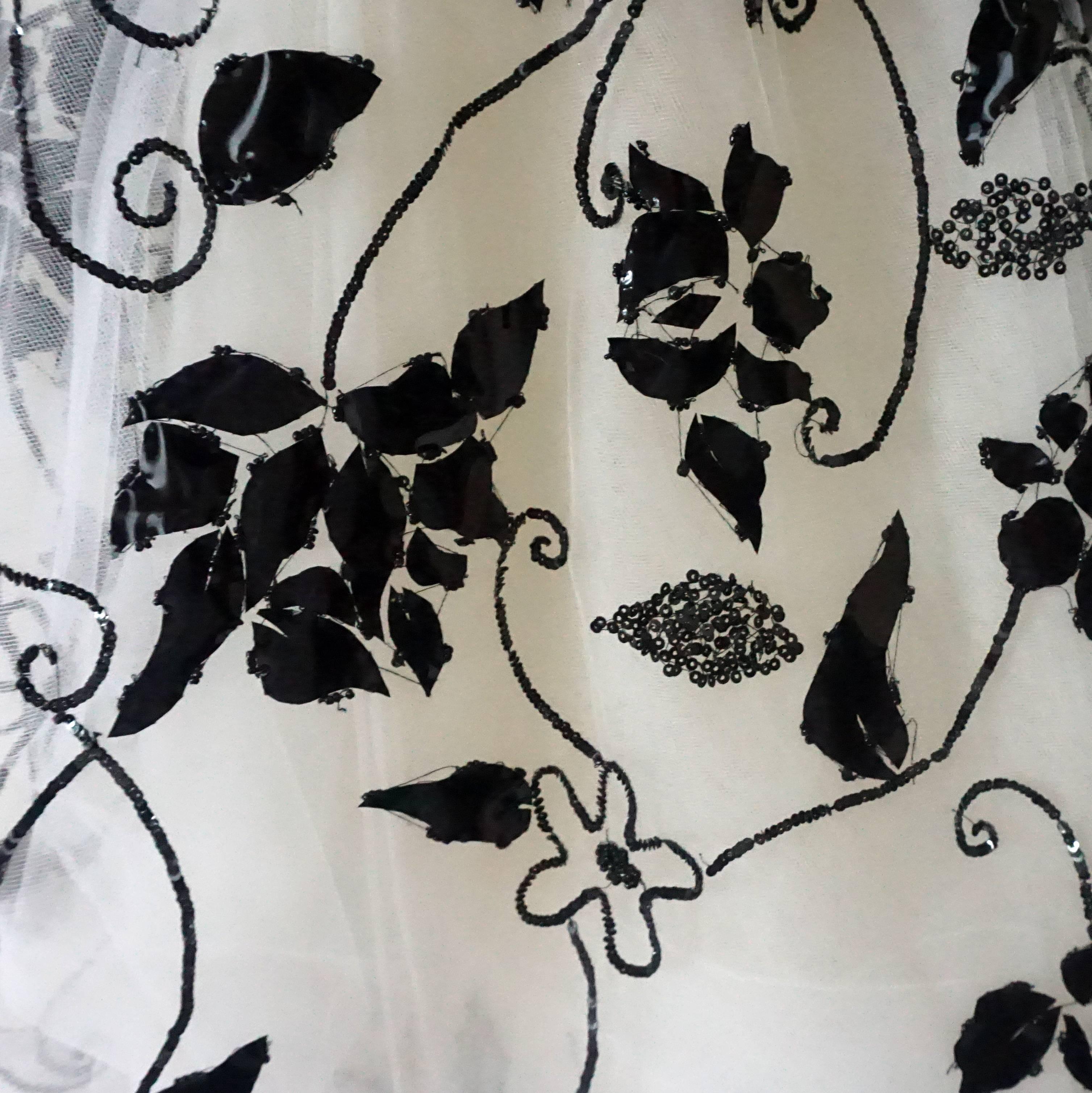Oscar de la Renta Ivory Tulle Ball Gown w/ black sequin & patent detail-10 2
