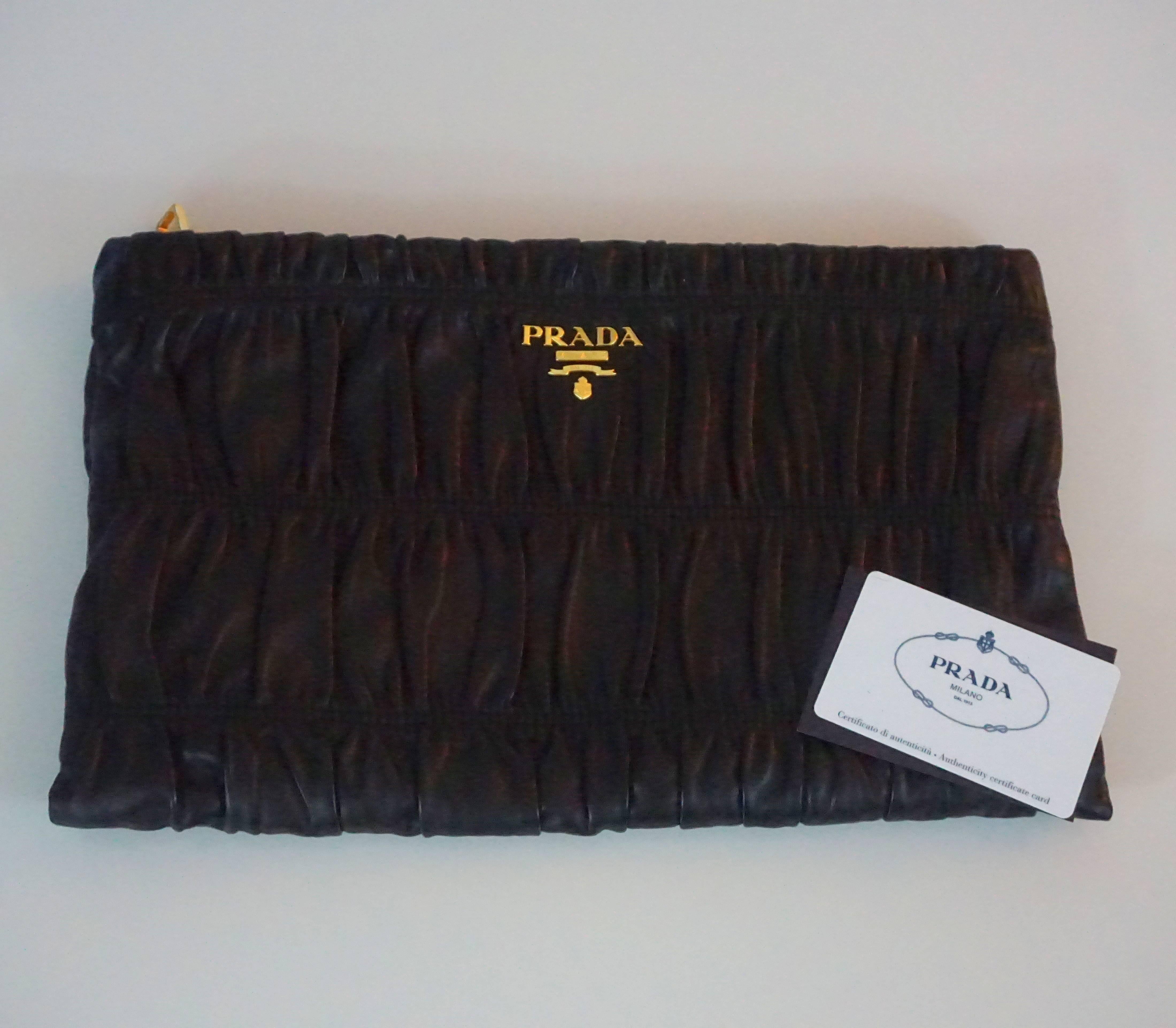 Prada Black Ruched Lambskin Nappa Gaufre Clutch - GHW In Excellent Condition In West Palm Beach, FL