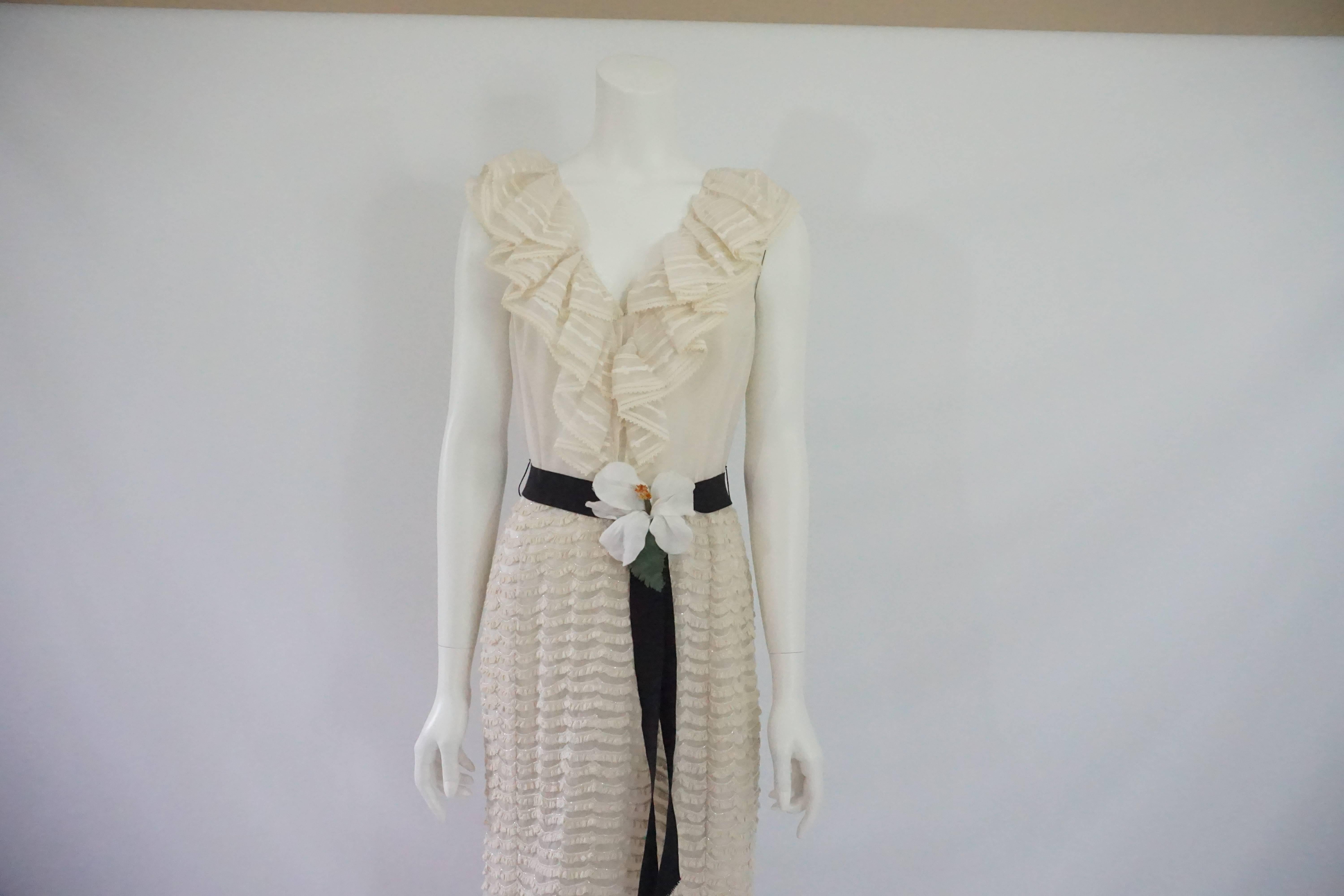Oscar De La Renta Ivory Silk Ruffle & Lace Gown with Black Ribbon - 10 1