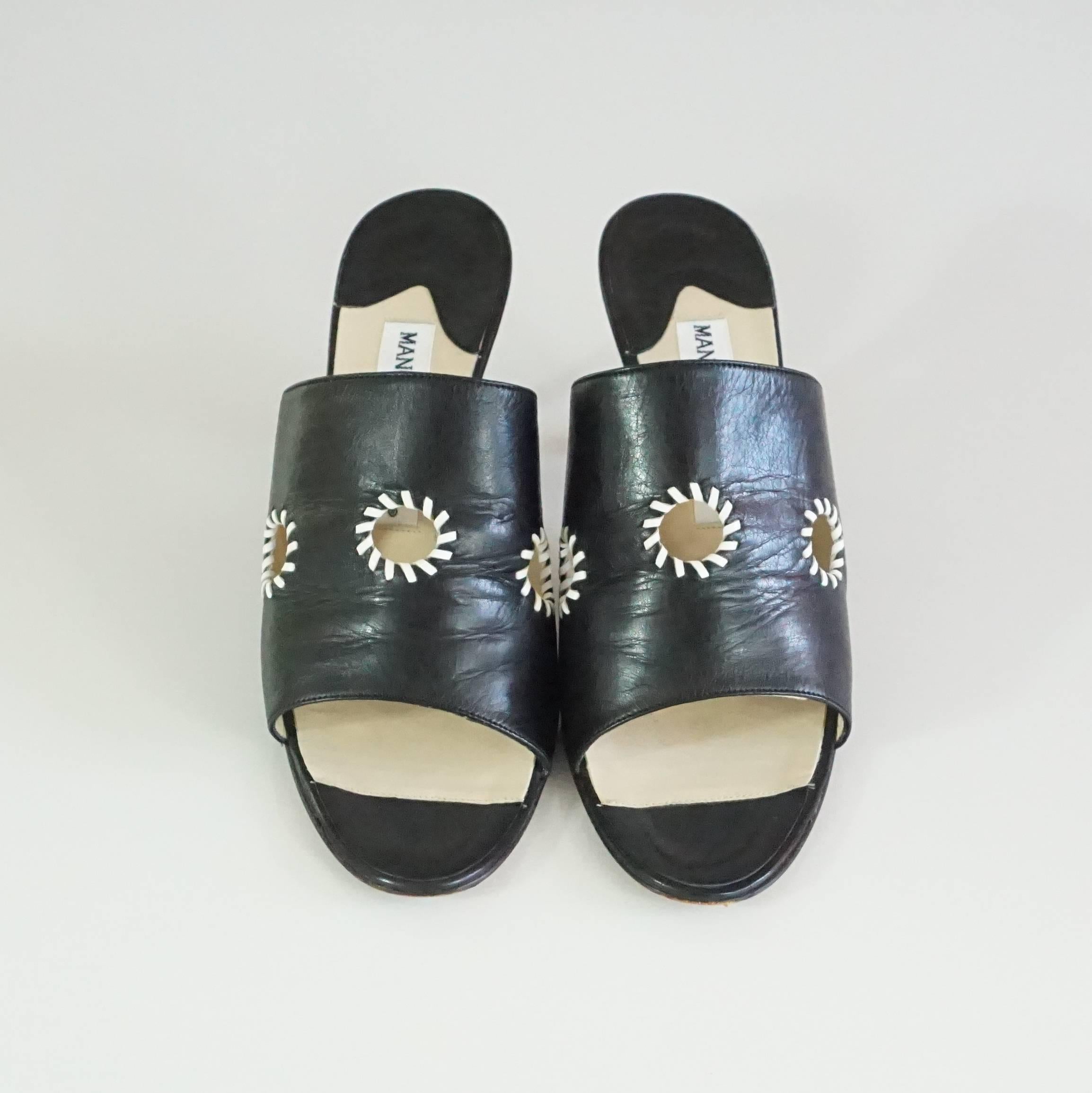 Manolo Blahnik Black Leather Mules with White Stitched Cutouts - 37 In Excellent Condition In West Palm Beach, FL