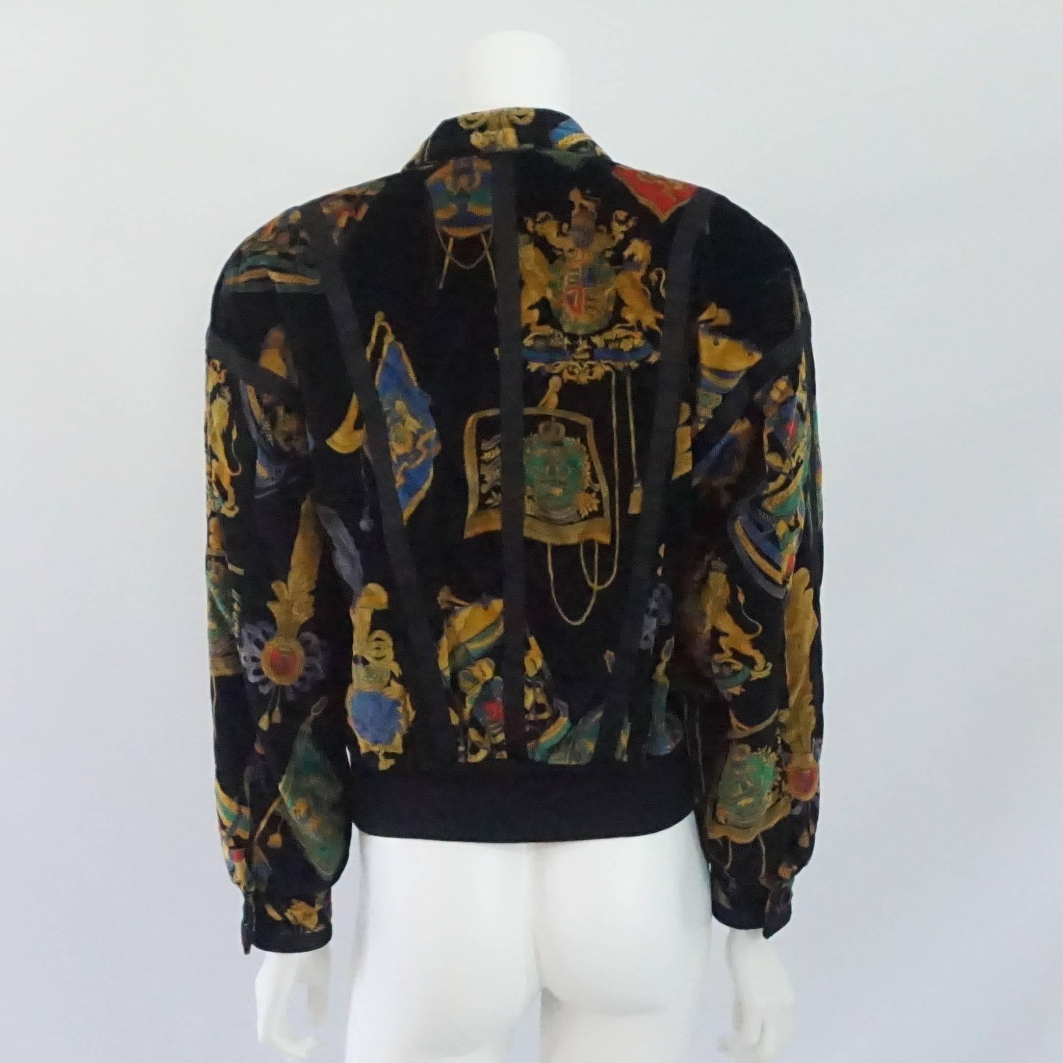 Noir Escada par Margaretha Ley - Veste en velours multi-imprimé des années 1980 - Taille 38 en vente