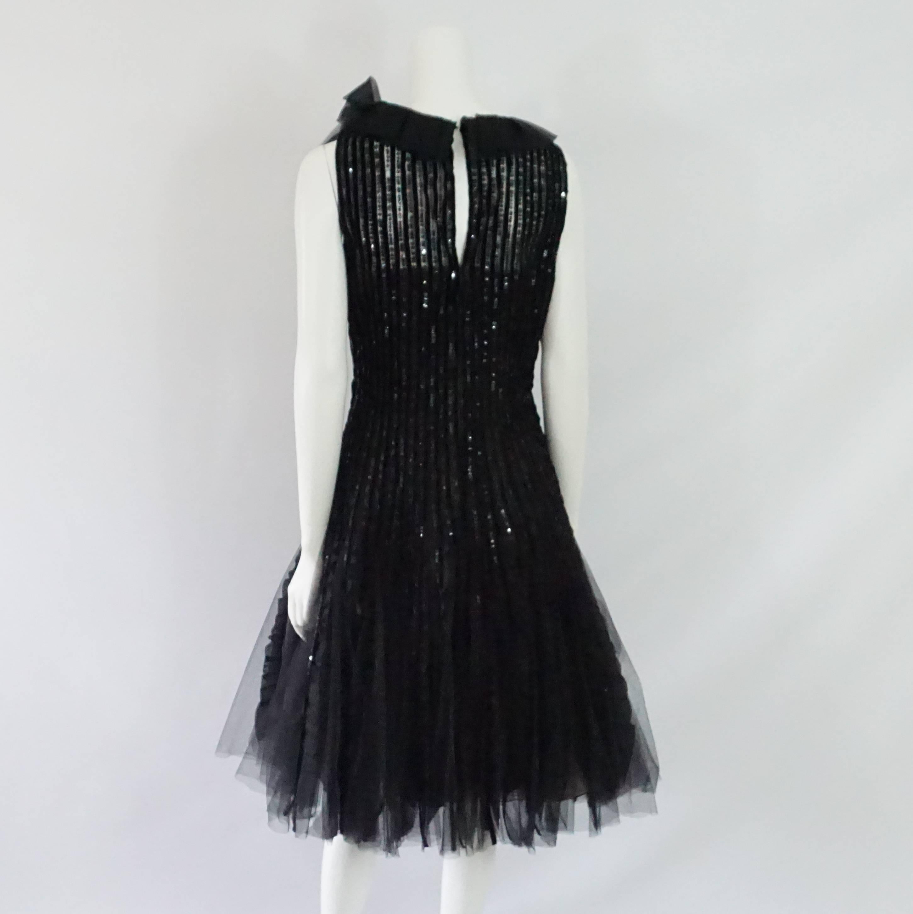 Oscar de la Renta Black Tulle, Velvet & Sequin Evening Dress - 12  In Excellent Condition In West Palm Beach, FL