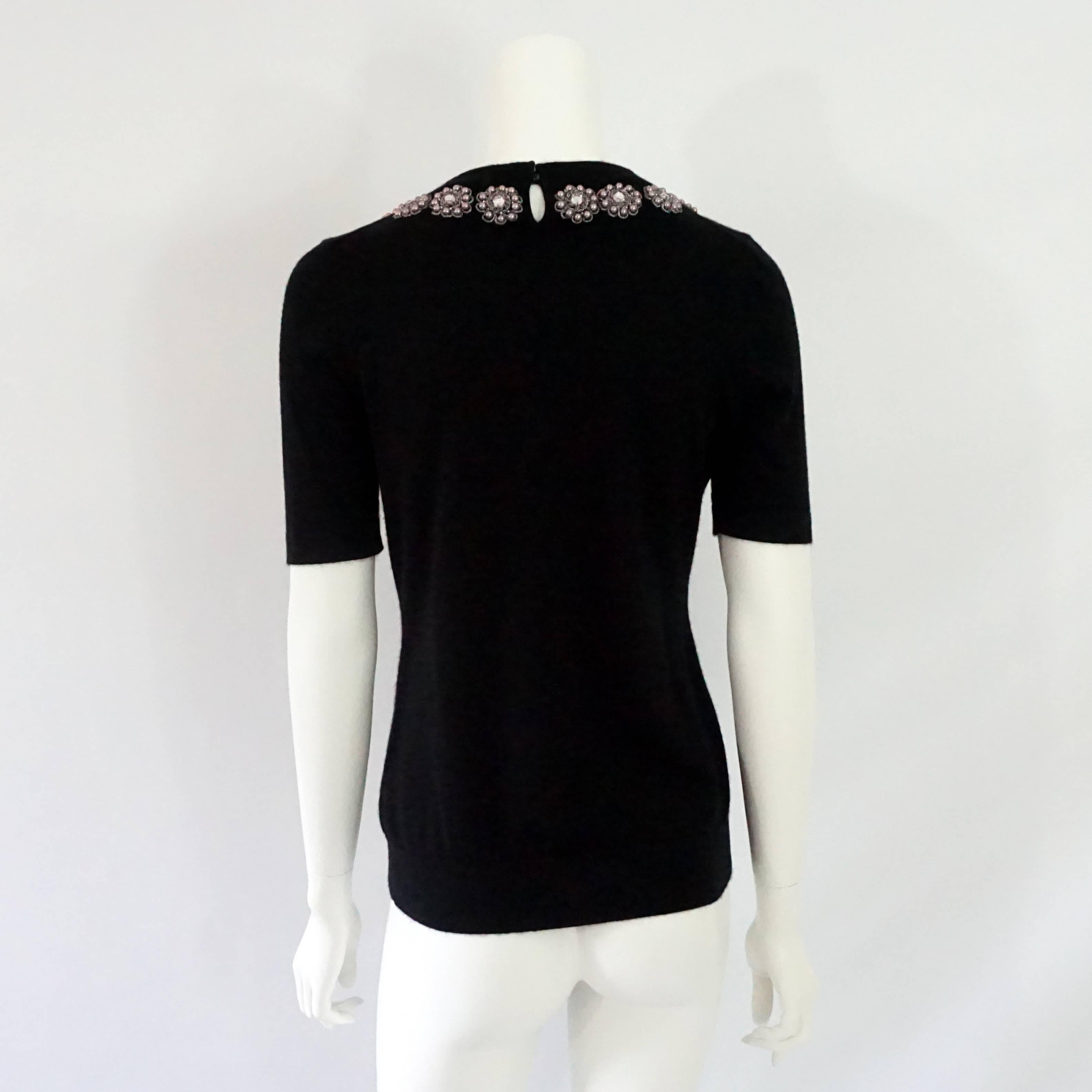 Oscar de la Renta Black Cashmere / Silk Short Sleeve Top with Beaded Collar - S In Excellent Condition In West Palm Beach, FL