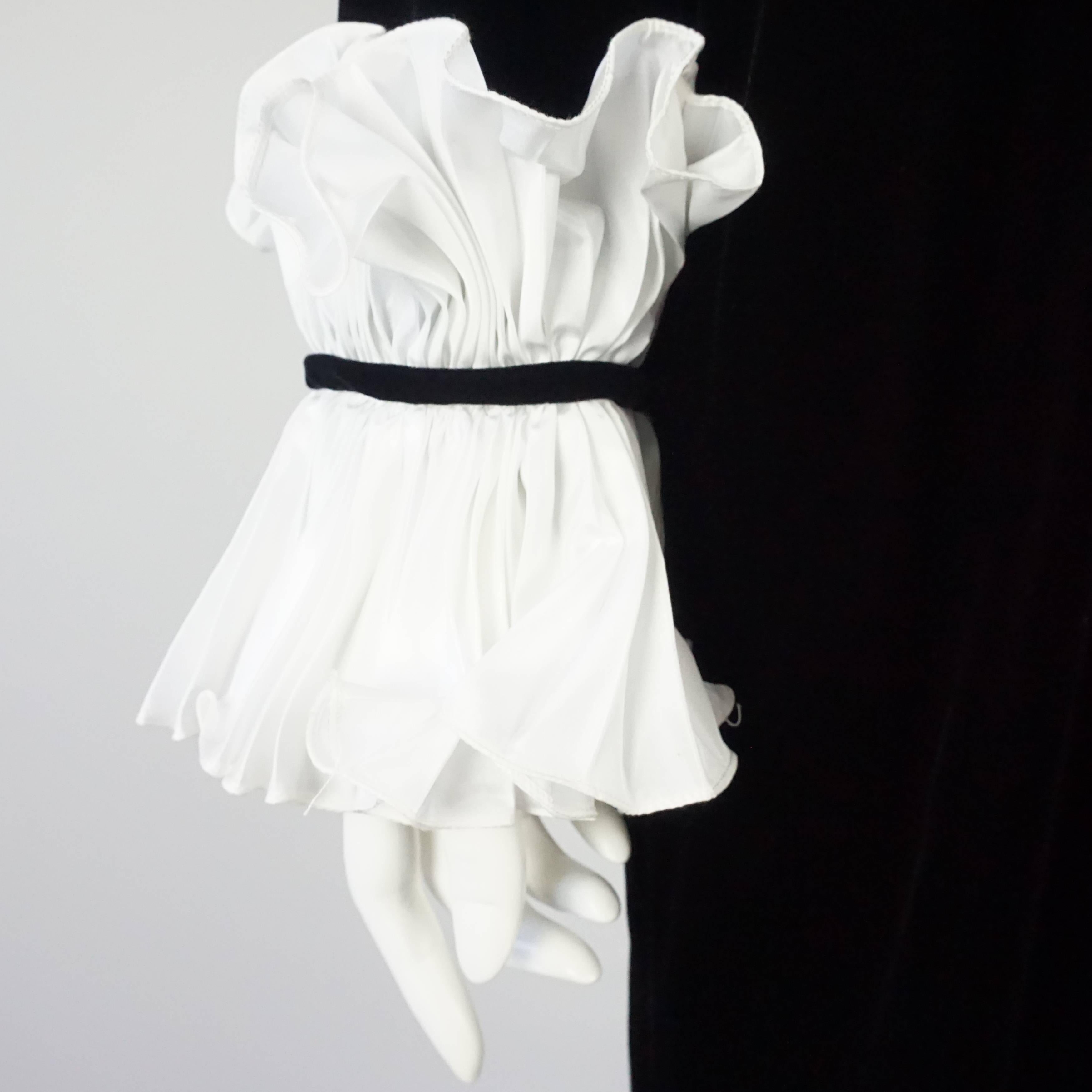 Oscar de la Renta Black and White Velvet and Silk Taffeta Gown Sz 12, c1990s 3