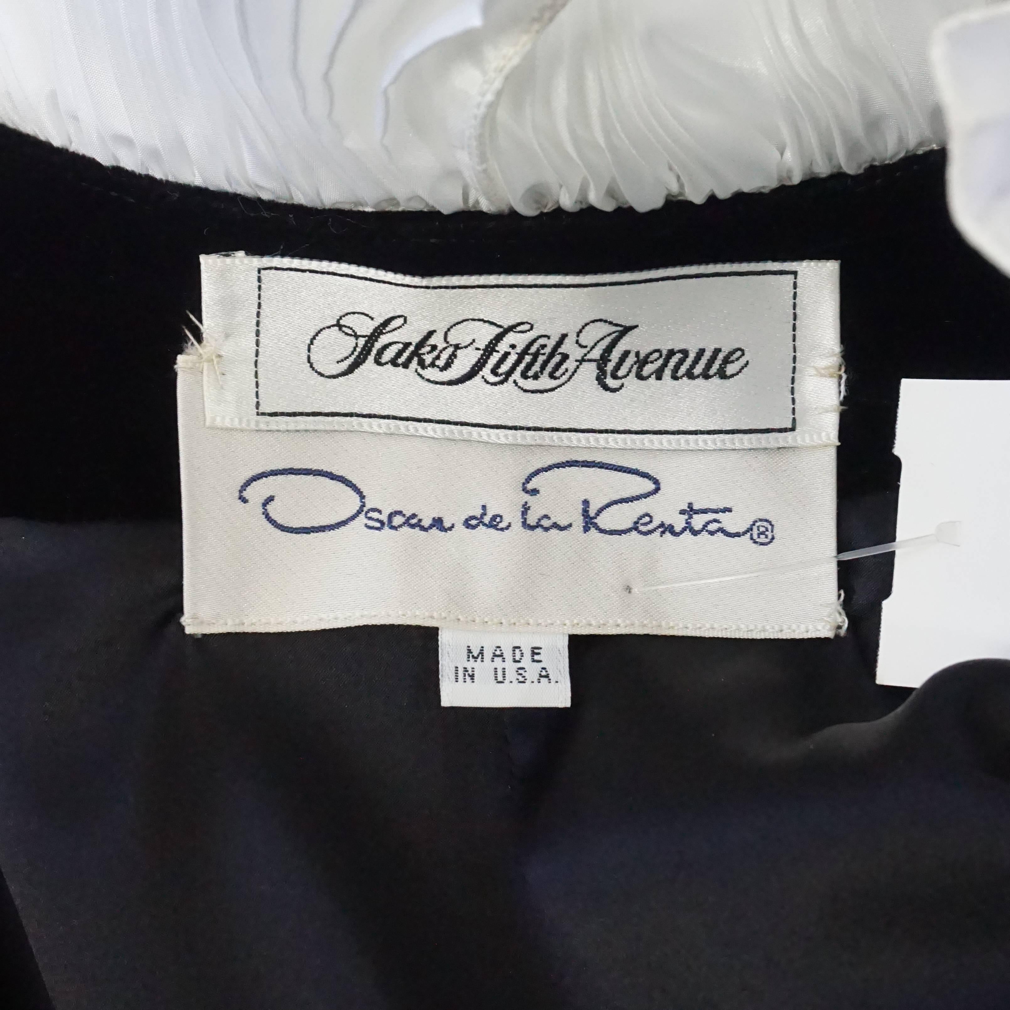 Oscar de la Renta Black and White Velvet and Silk Taffeta Gown Sz 12, c1990s 4