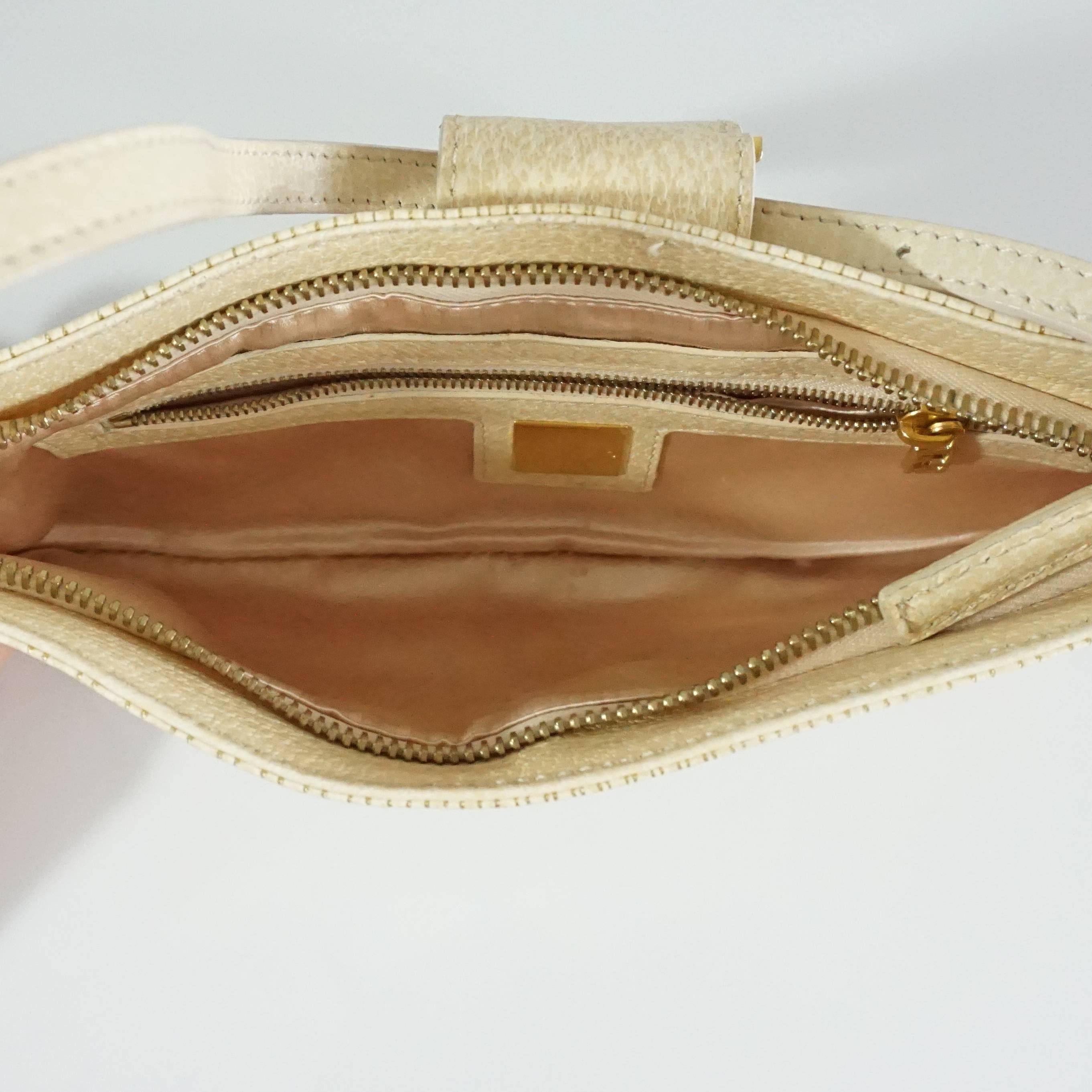 Fendi Creme and Gold Leather Pouchette-GHW In Excellent Condition In West Palm Beach, FL