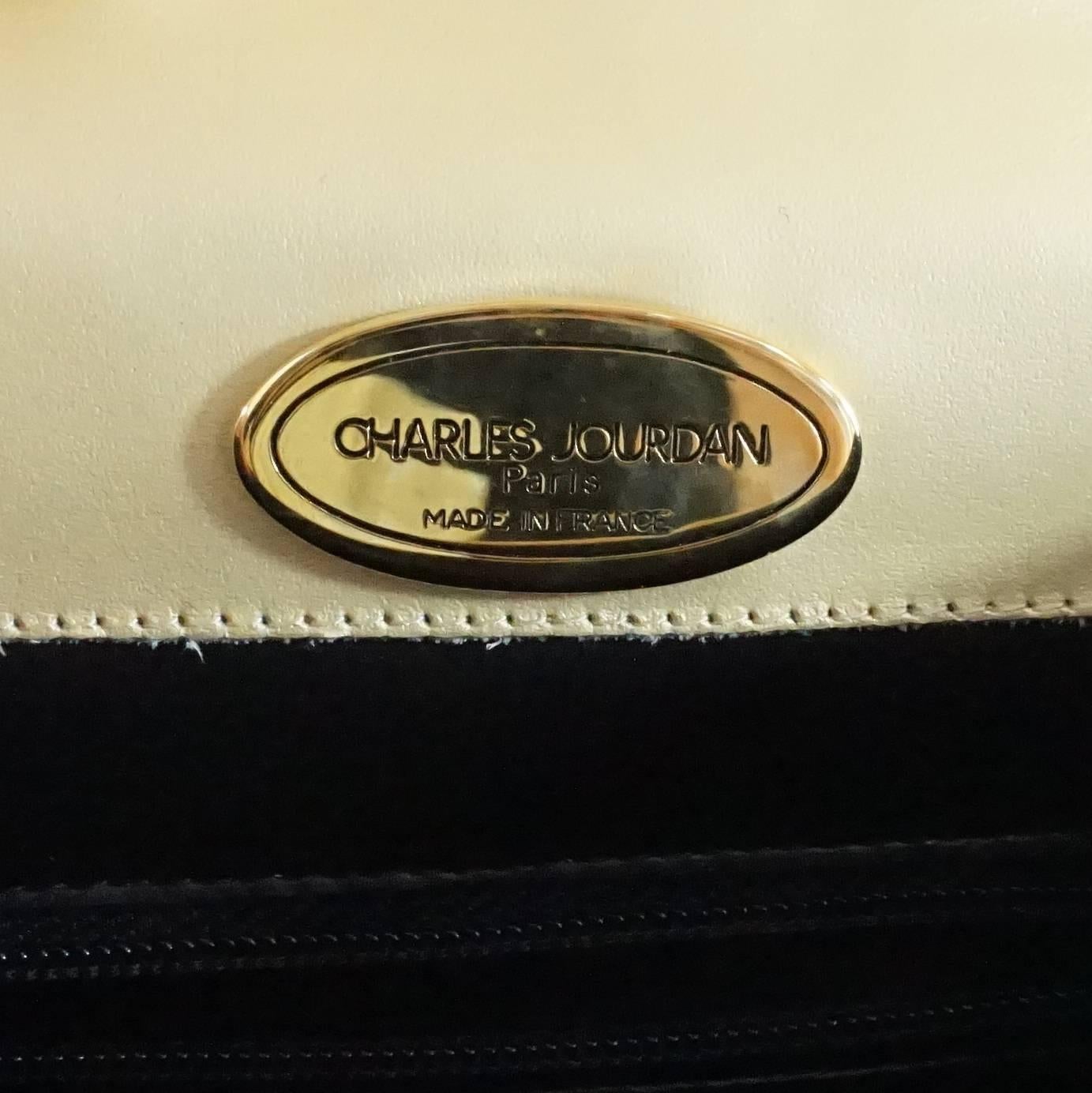 Charles Jourdan Pale Yellow Satin Crossbody and Clutch  In Good Condition In West Palm Beach, FL