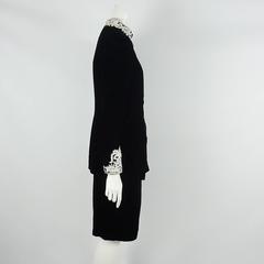 Oscar de la Renta Black Velvet Skirt Suit with White Embroidery - 10 - 1990s