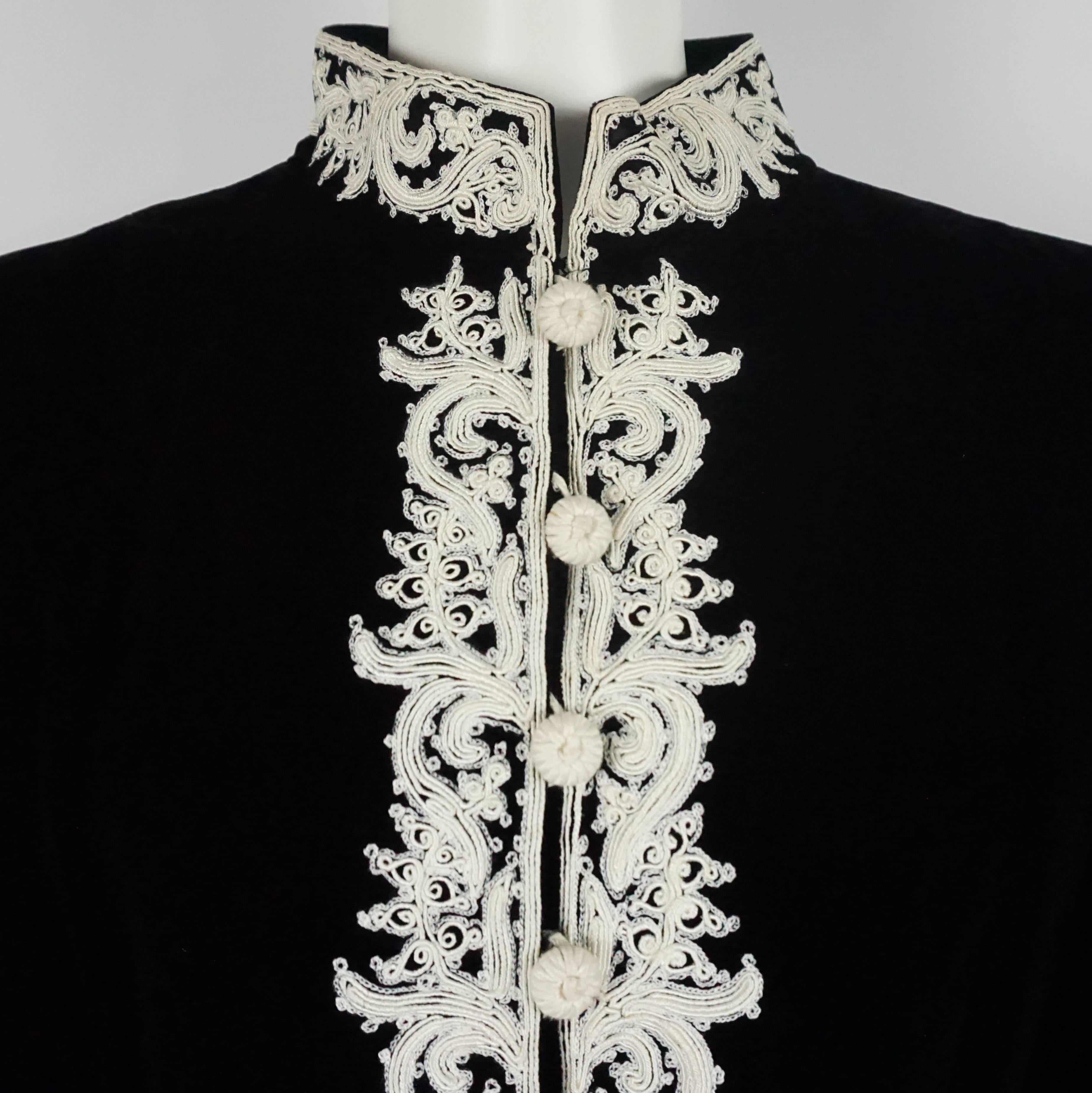 Women's Oscar de la Renta Black Velvet Skirt Suit with White Embroidery - 10 - 1990s For Sale