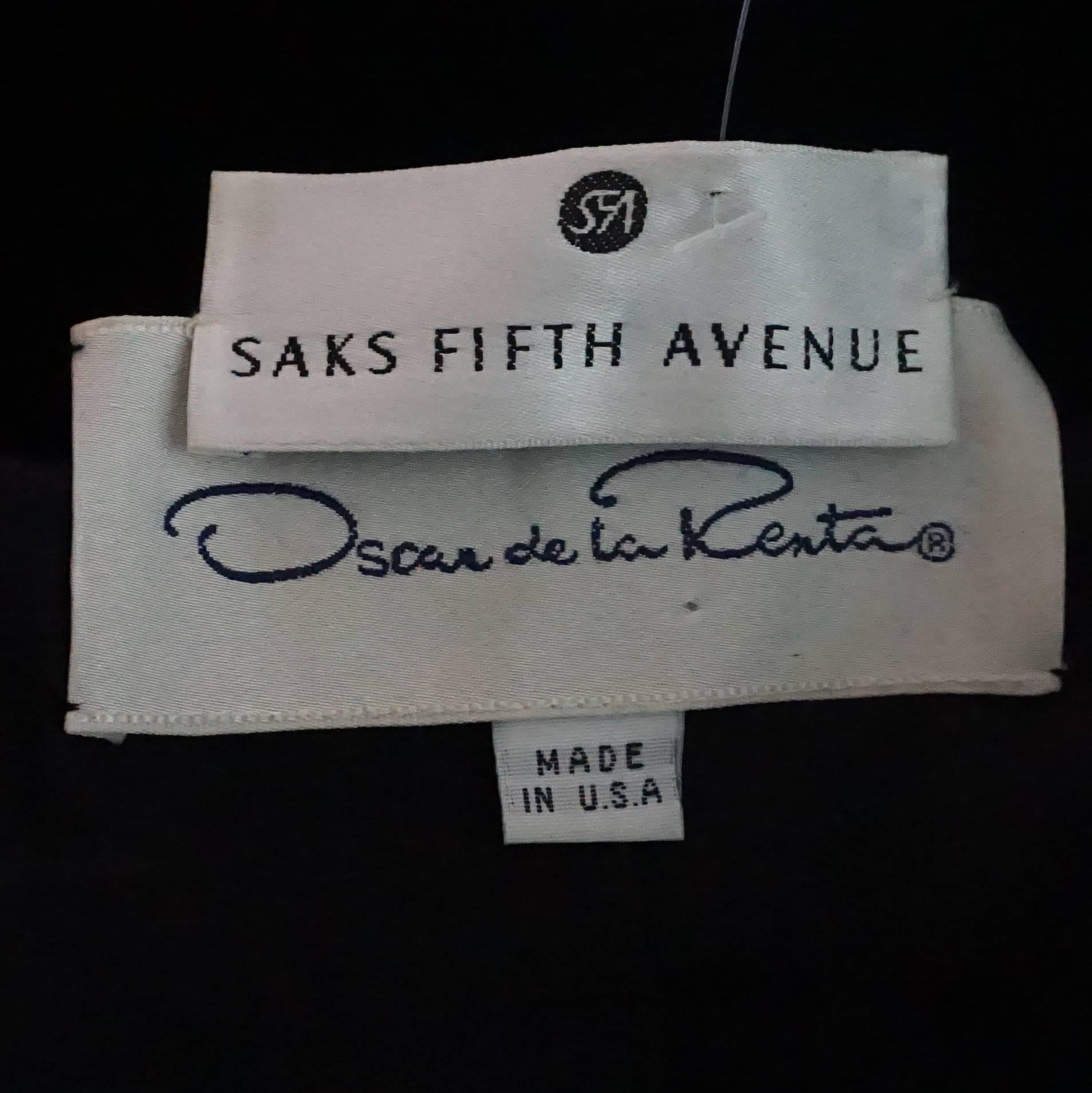 Oscar de la Renta Black Velvet Skirt Suit with White Embroidery - 10 - 1990s For Sale 2