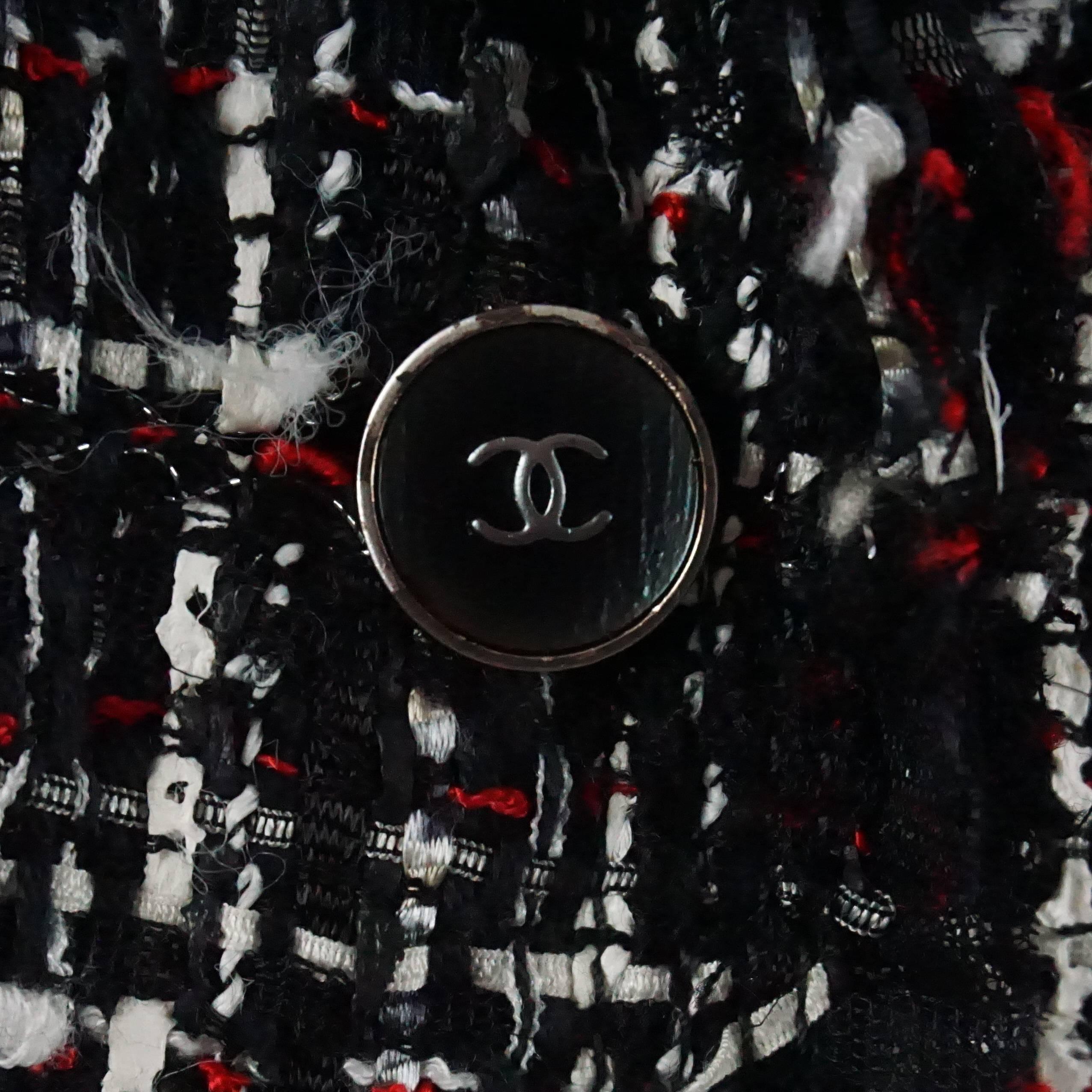 Women's Chanel Black, White, and Red Silk and Wool Blend Boucle Jacket - 44 - circa 05P