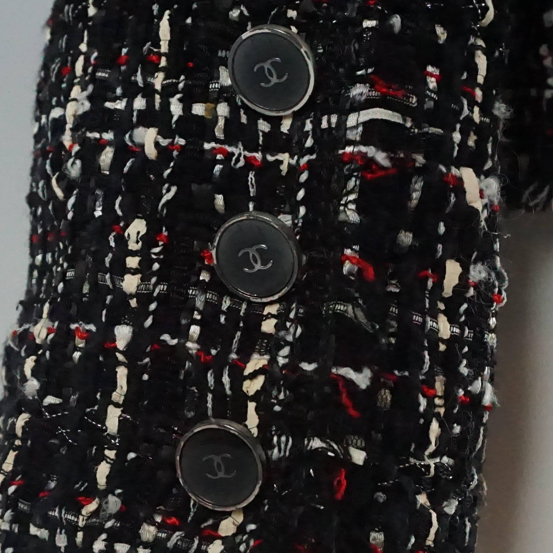 Chanel Black, White, and Red Silk and Wool Blend Boucle Jacket - 44 - circa 05P 1