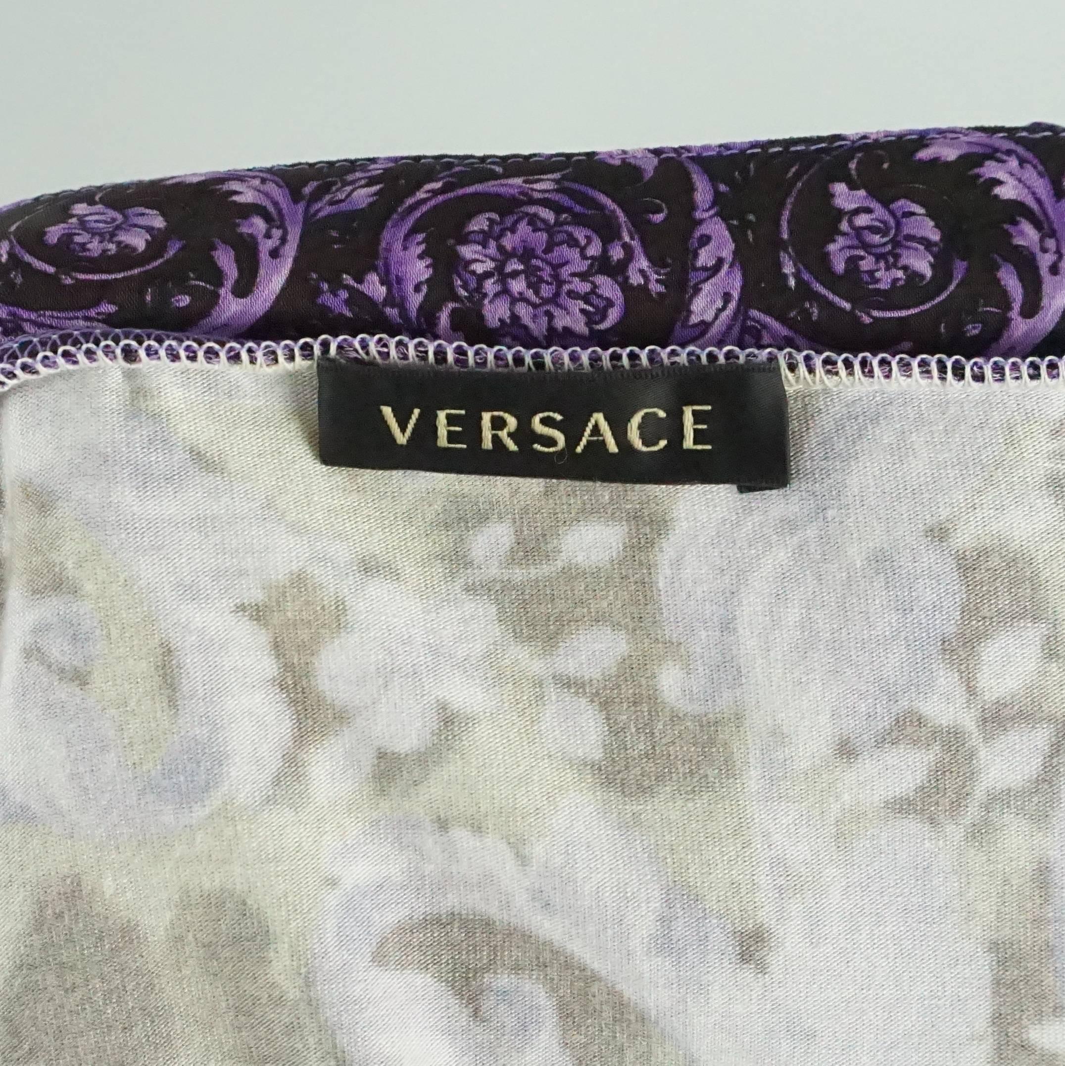 Versace Animal Print and Purple Cotton Top with Ruffles - XL In Excellent Condition In West Palm Beach, FL
