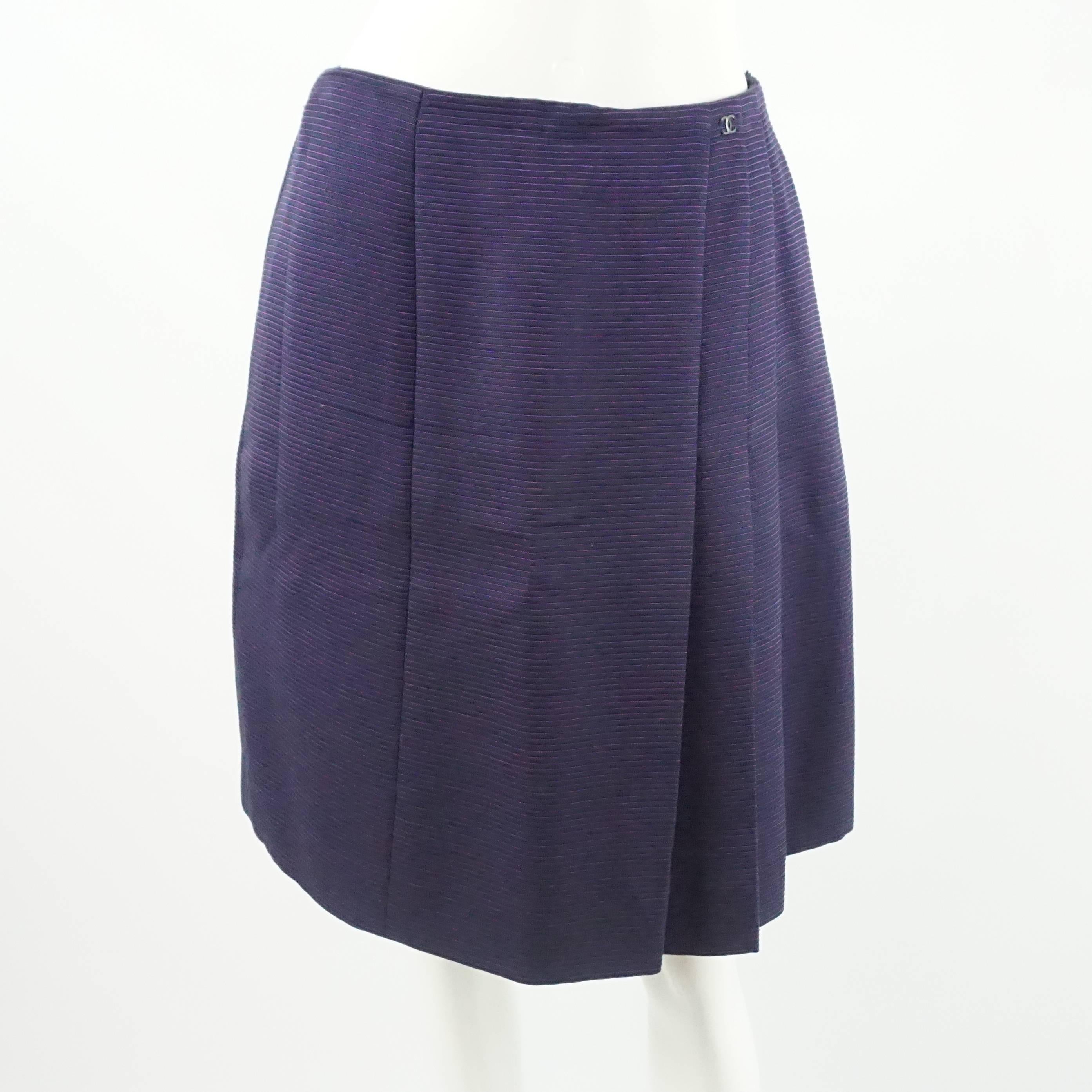 Chanel Spring 2001 Purple Two Toned Wool/Silk Blend Ribbed Skirt - Taille 40 Bon état - En vente à West Palm Beach, FL