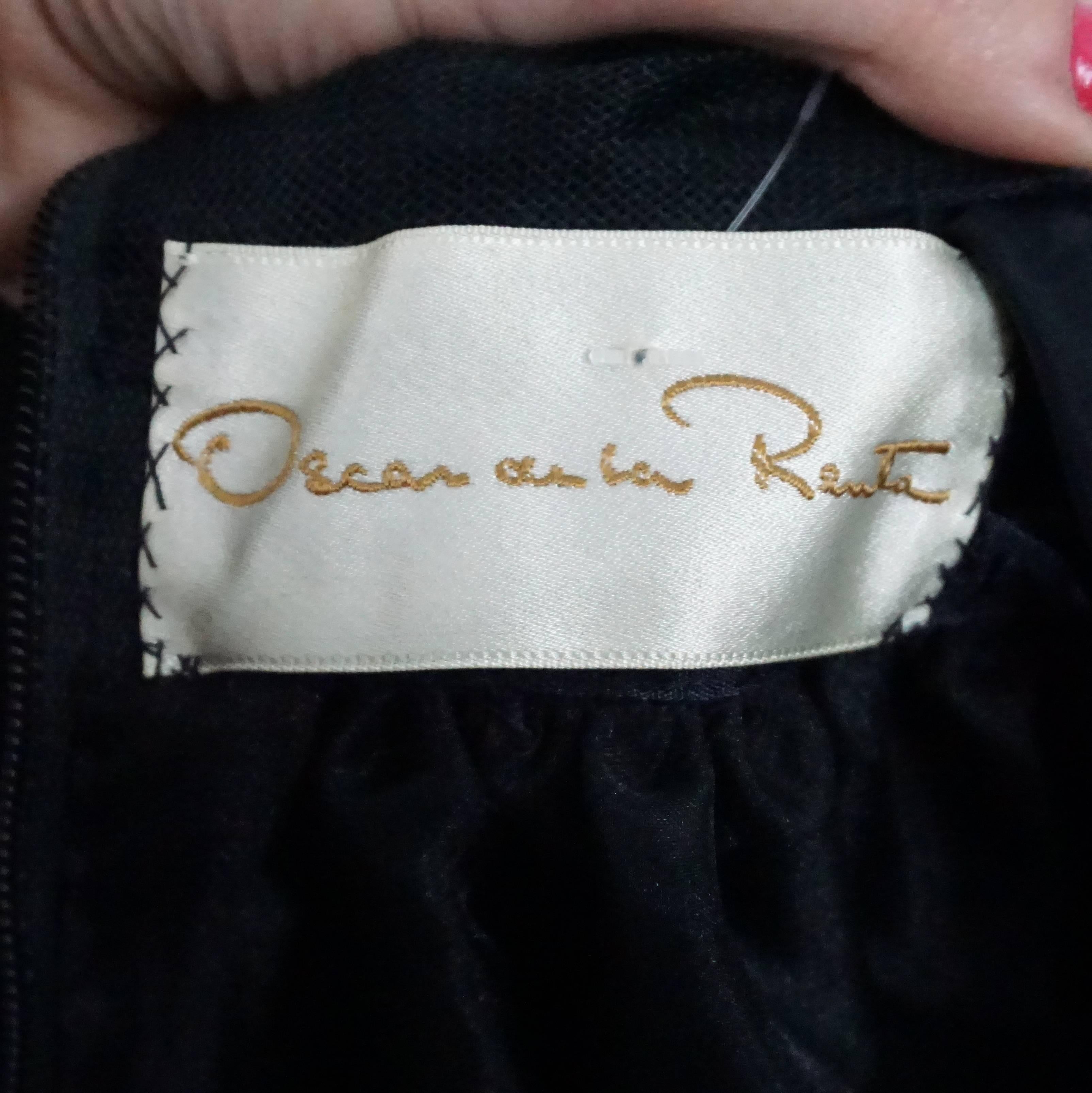 Oscar de la Renta Black Linen Halter Gown with Ruffles, 1990s  In Excellent Condition For Sale In West Palm Beach, FL