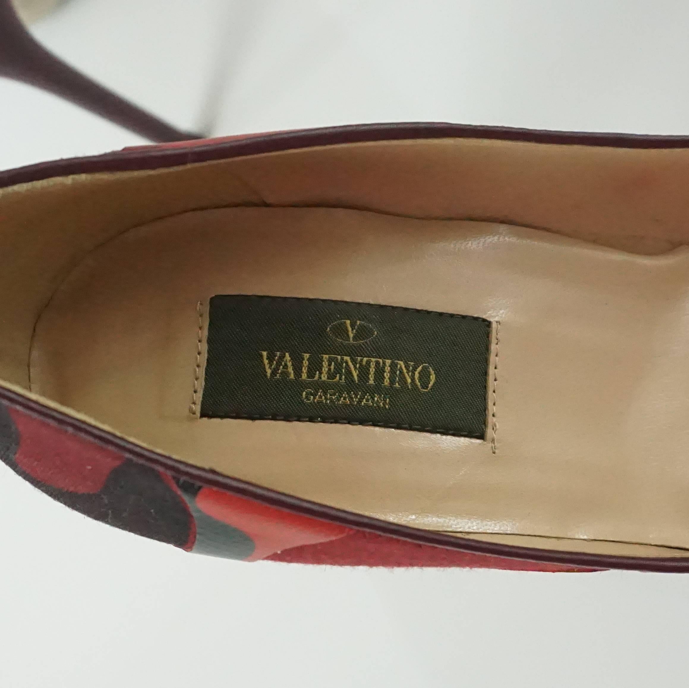 Women's Valentino Red and Black Camo Leather and Fabric Pumps - 36.5