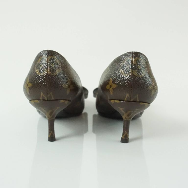 Louis Vuitton patent bow monogram kitten heels size 36.5 US6.5 VINTAGE  NO0096