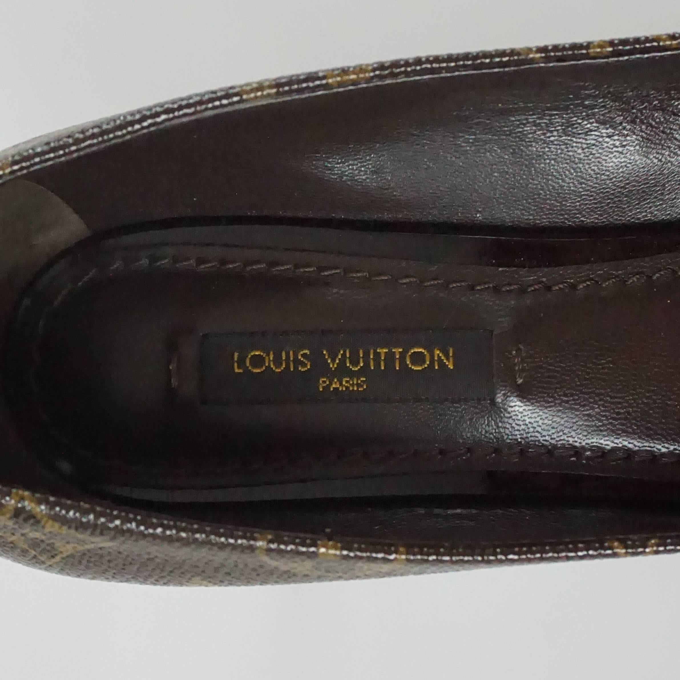 Louis Vuitton Brown Monogram Bow Heels - 36.5 In Excellent Condition In West Palm Beach, FL