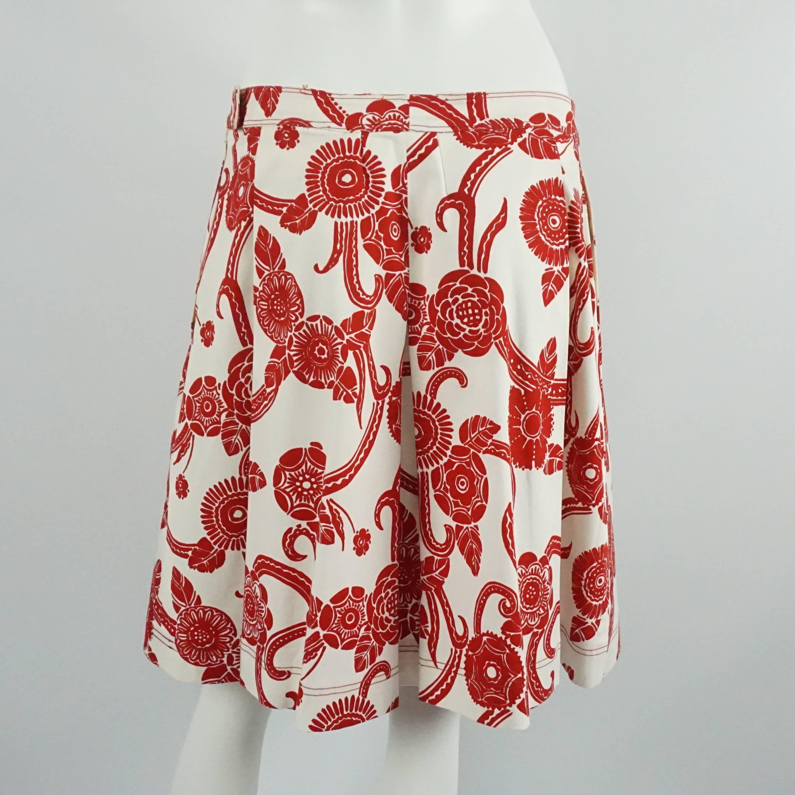 Beige Oscar de la Renta Red and White Floral Cotton Pleated Skirt - 10