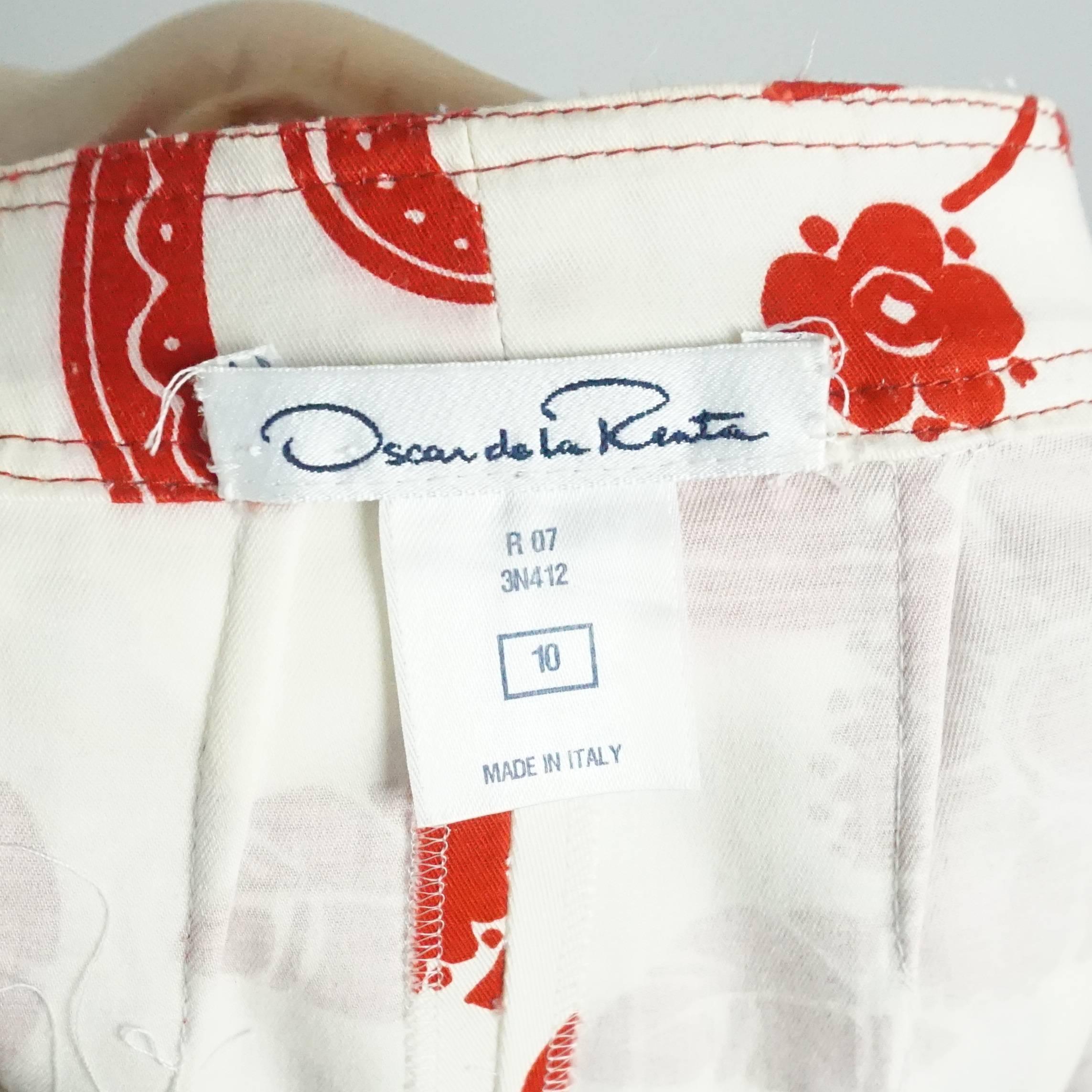 Oscar de la Renta Red and White Floral Cotton Pleated Skirt - 10 In Good Condition In West Palm Beach, FL